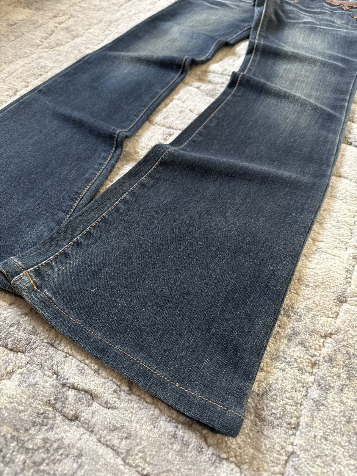 Tornado Mart Tornado Mart Style Studded Tribal Trim Pocket Flared Jeans Size US 27 - 10 Thumbnail