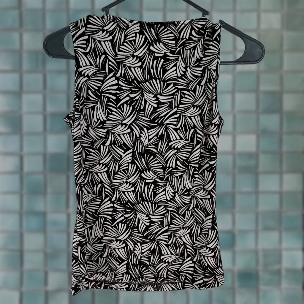 Vintage Vol.1 Womens Tank Top Black Sleeveless Printed V Neck Pullover Size Medium Size M / US 6-8 / IT 42-44 - 1 Thumbnail