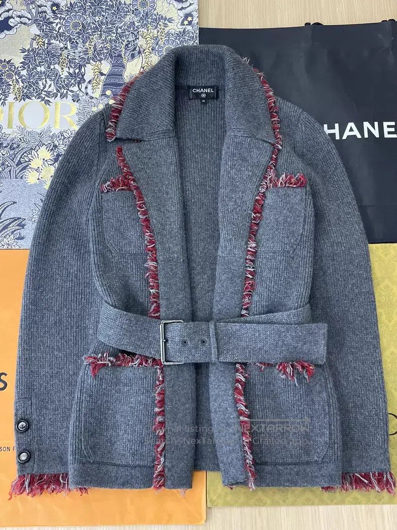 Chanel Chanel Gray coco letter printed tweed stitching ticed cash Size S / US 4 / IT 40 - 1 Thumbnail
