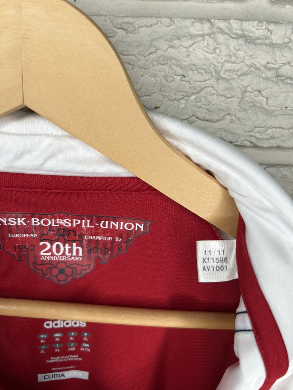 Adidas Adidas Denmark 2012 Home Jersey Size US XL / EU 56 / 4 - 12 Thumbnail