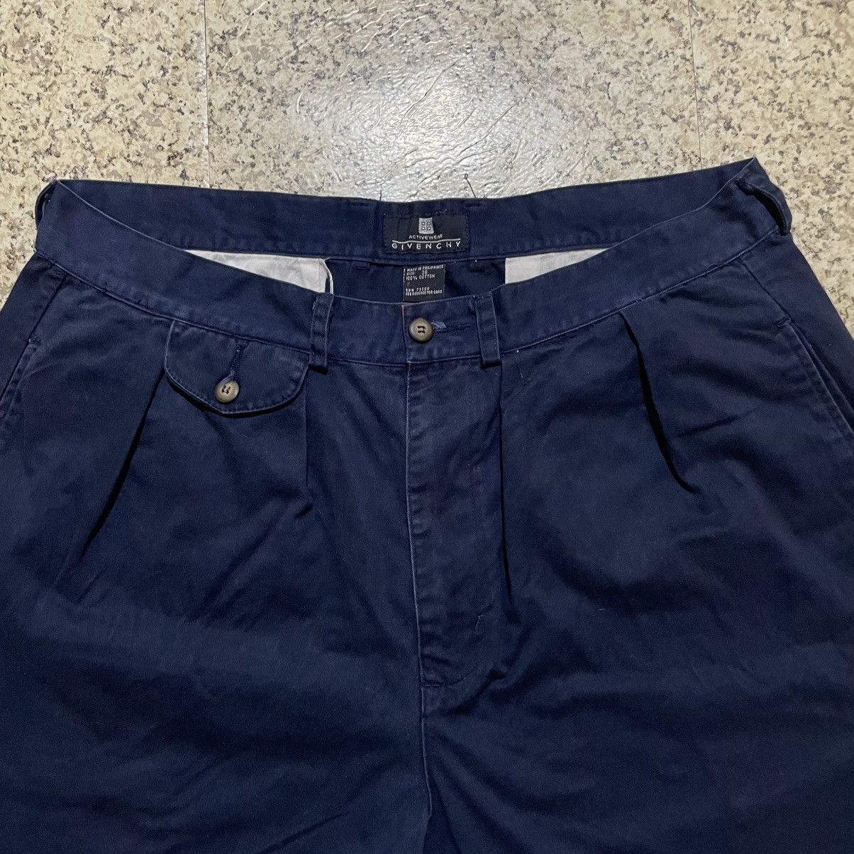 Givenchy Vintage Givenchy Activewear Pleated Chino Shorts Navy Blue Size US 36 / EU 52 - 2 Thumbnail