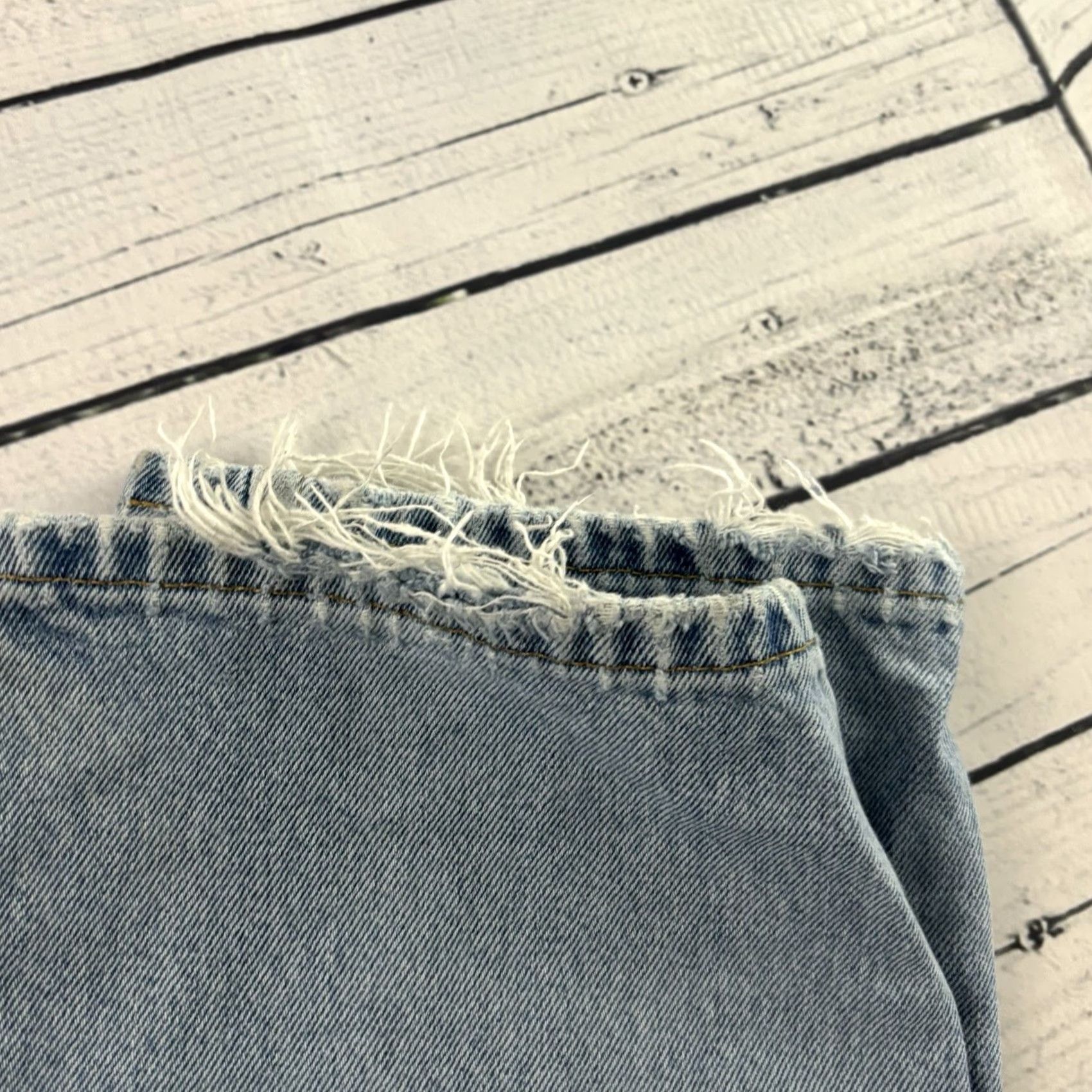 Levi's Vintage Levi's 560 Jeans Denim Blue 36x34 Mens Jeans Tapered Loose Fit 560 Levi's Blue Denim Jeans Mens 90s Size US 36 / EU 52 - 3 Thumbnail