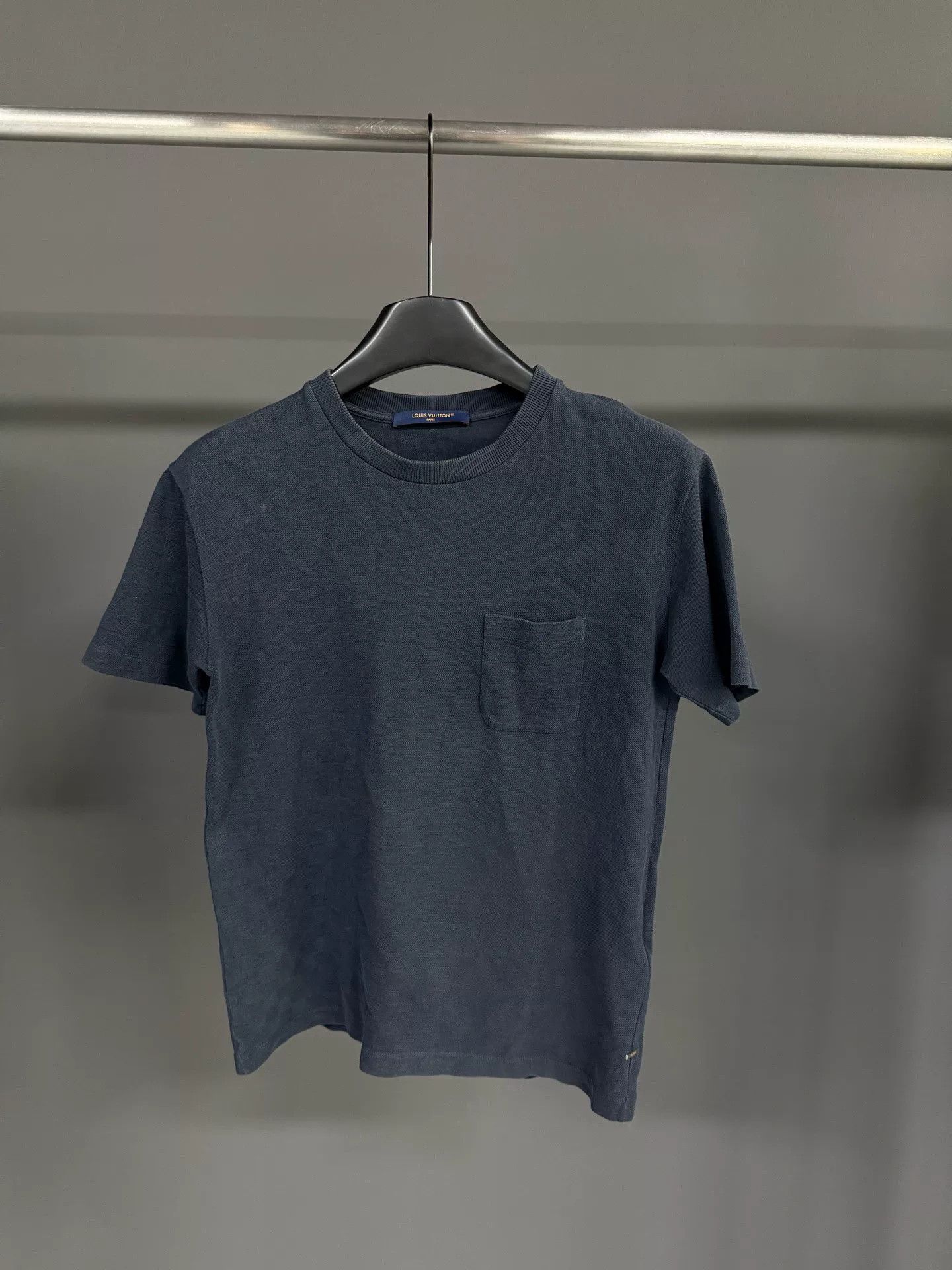Louis Vuitton Louis Vuitton Casual Blue T-Shirt S Women Size S / US 4 / IT 40 - 1 Thumbnail