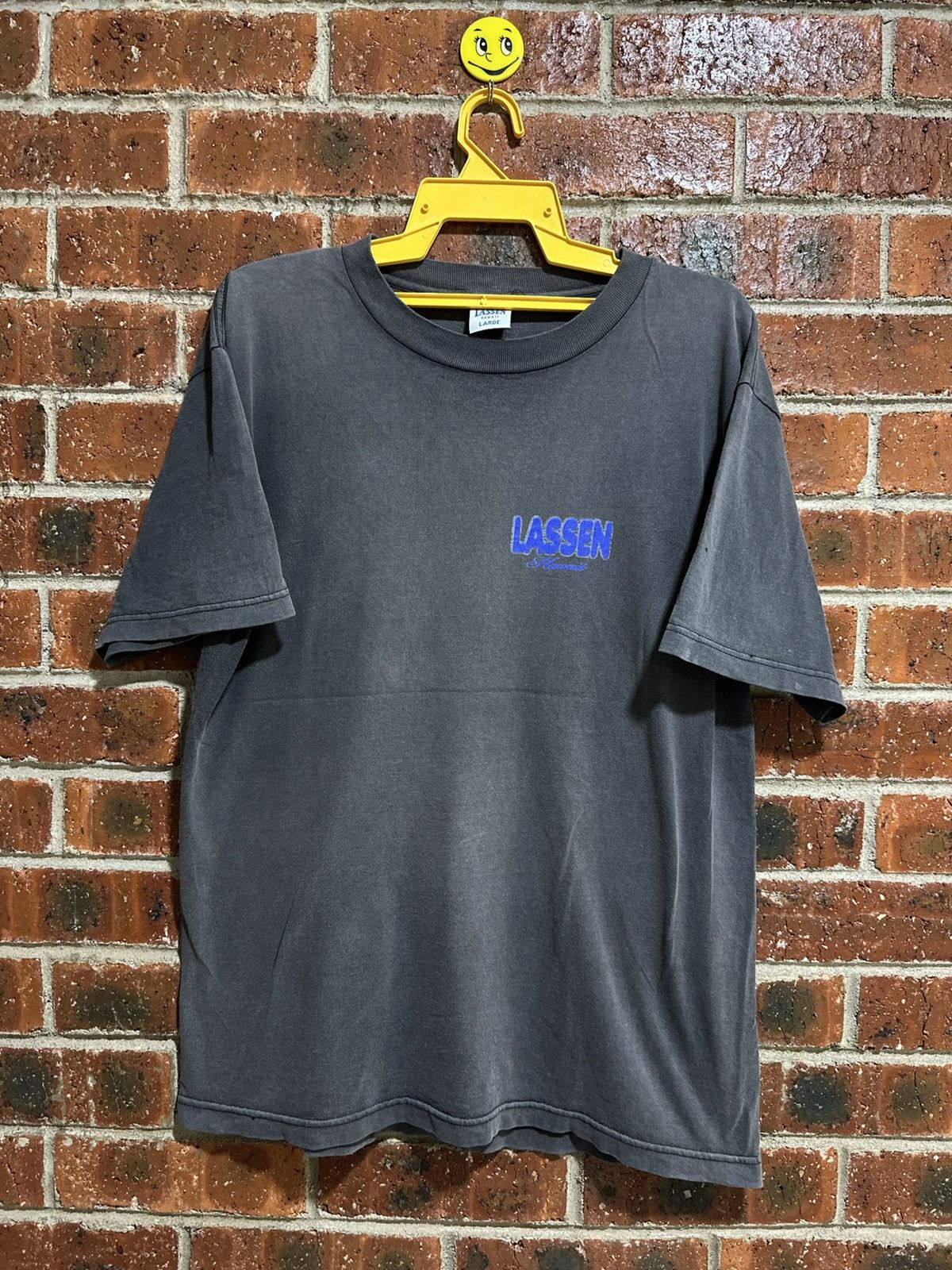 Vintage Vintage 90s Lassen Hawaii Sun Faded Tee Size US L / EU 52-54 / 3 - 6 Thumbnail