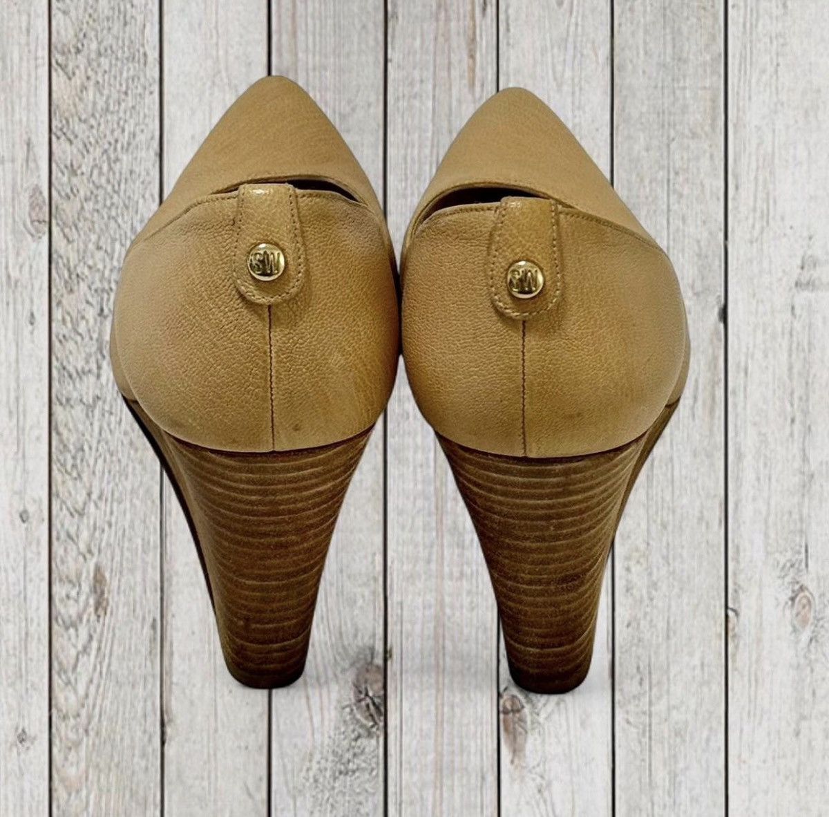 Stuart Weitzman Stuart Weitzman Tan Pebbled Leather Wedge Pumps | Size: 9M Size US 9 / IT 39 - 5 Thumbnail
