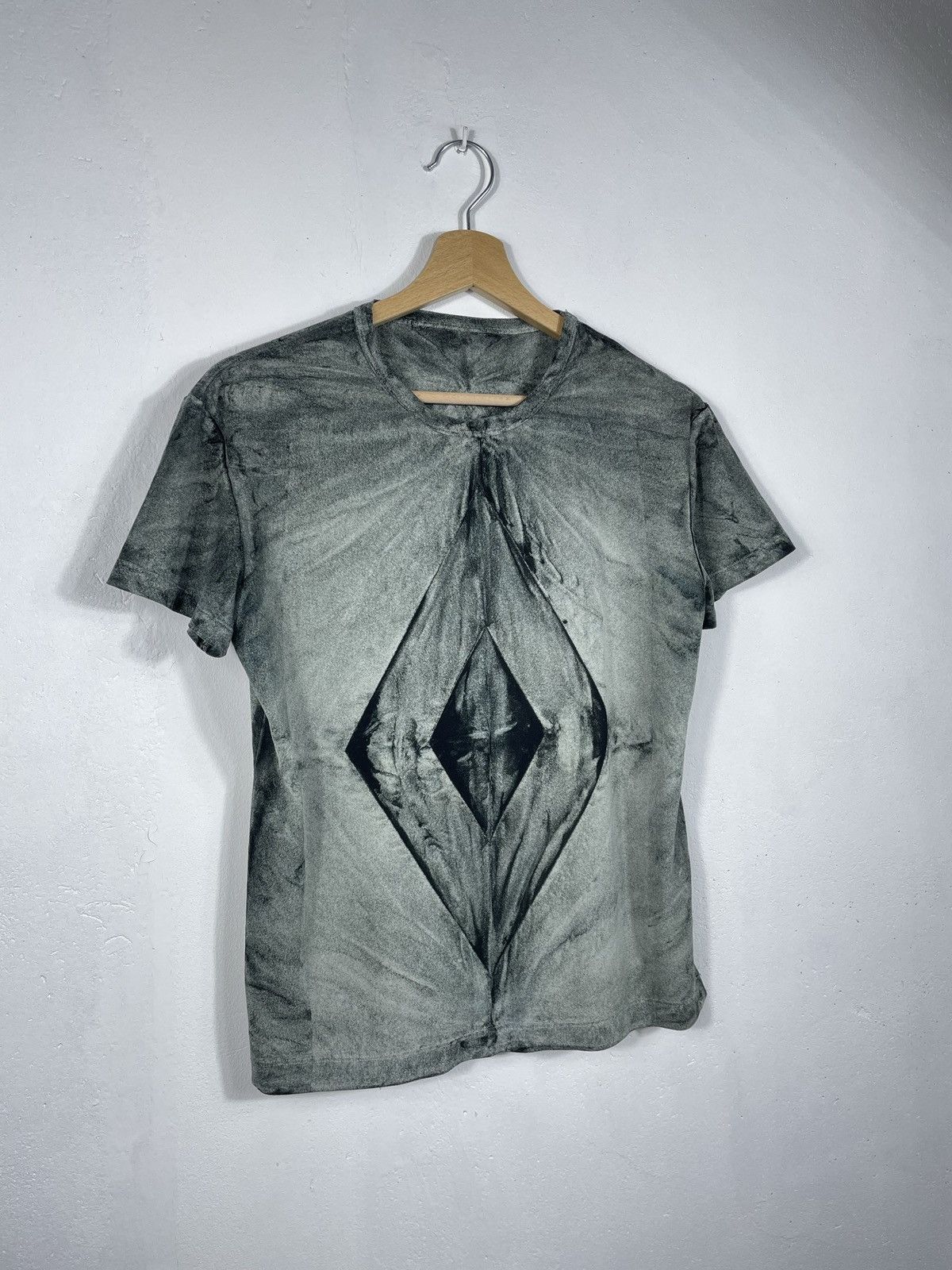Issey Miyake Issey Miyake Vintage 90s T-shirt Asymmetrical Print Abstract Size M / US 6-8 / IT 42-44 - 3 Thumbnail