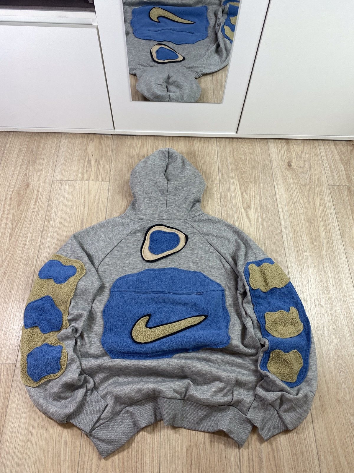 Nike × Vintage Vintage Nike Custom Skelet Center Swoosh Oversize Hoodie Y2K Size US L / EU 52-54 / 3 - 2 Thumbnail