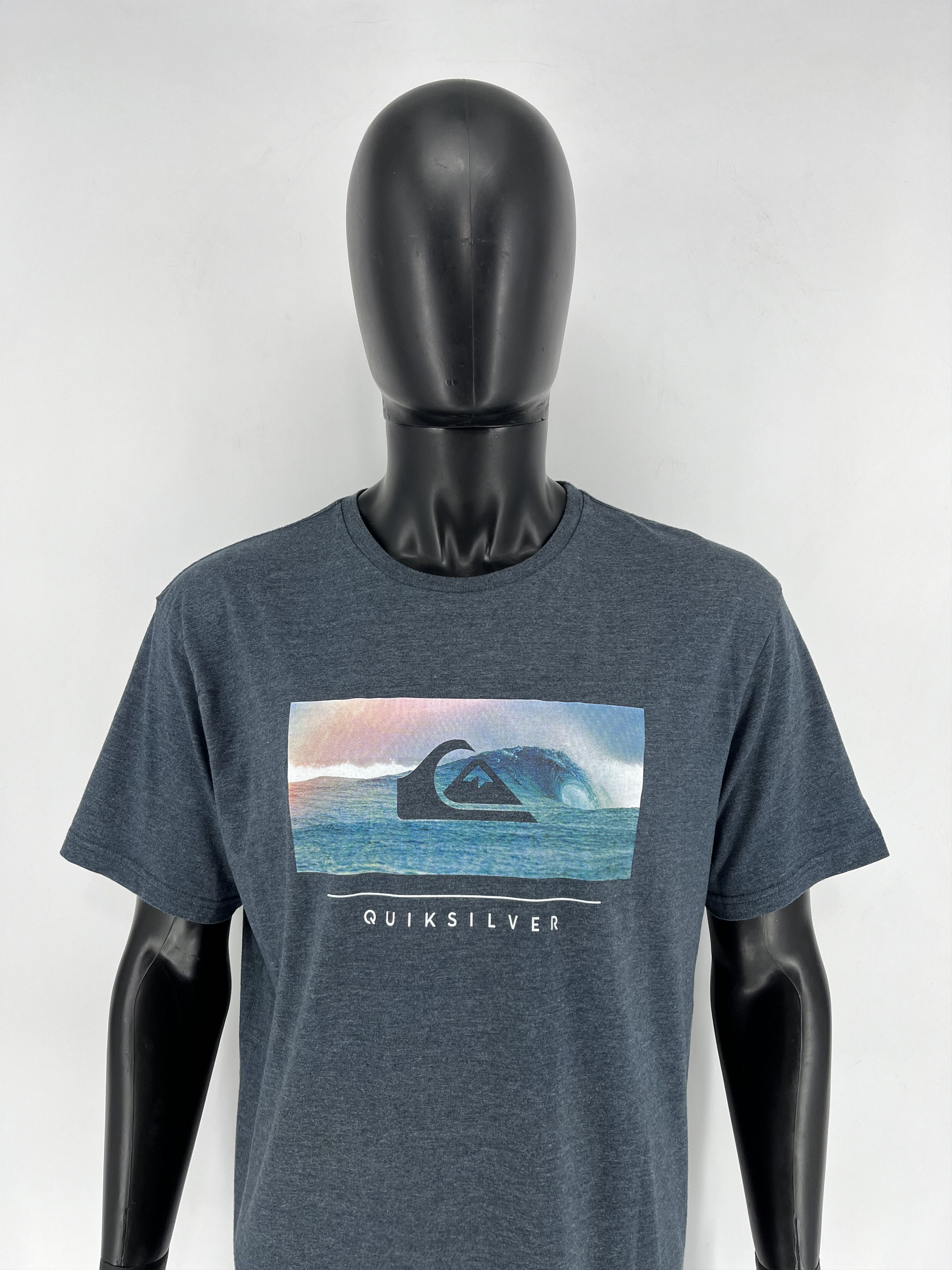 Quiksilver Vintage Quiksilver T-Shirt Size XL Surf Skateboard y2k Size US XL / EU 56 / 4 - 1 Thumbnail