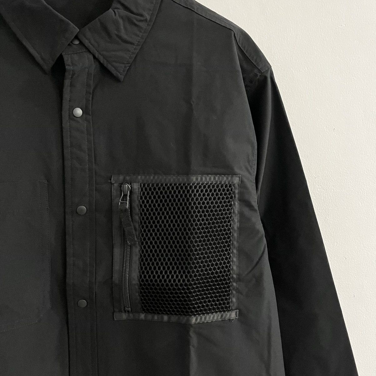 Japanese Brand Nylon Button Up Shirt Size US M / EU 48-50 / 2 - 3 Thumbnail