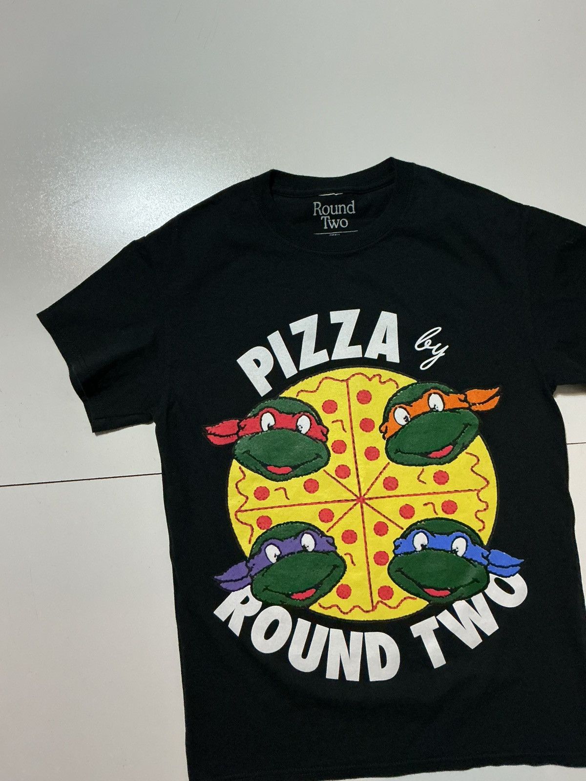 Round Two Round Two Sean Wotherspoon Pizza TMNT Ninja Turtles T-Shirt Size US S / EU 44-46 / 1 - 3 Thumbnail