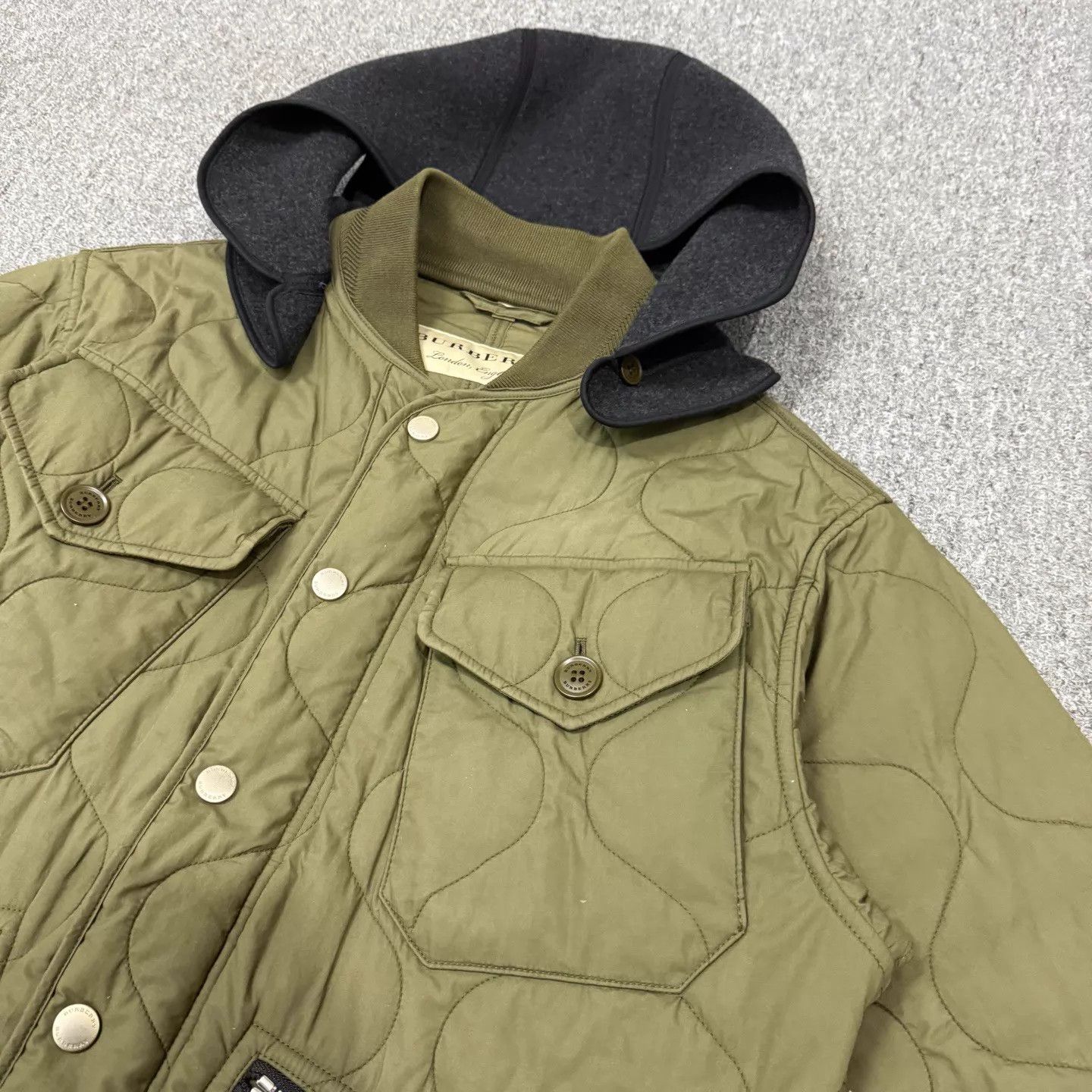 Burberry Burberry military green hooded jacket 46 99 new Size US S / EU 44-46 / 1 - 3 Thumbnail