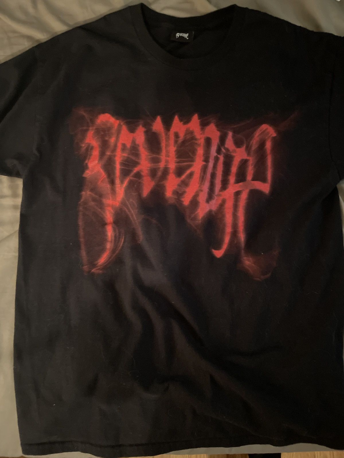 Revenge Red Smoke top ‘Black’ T-Shirt