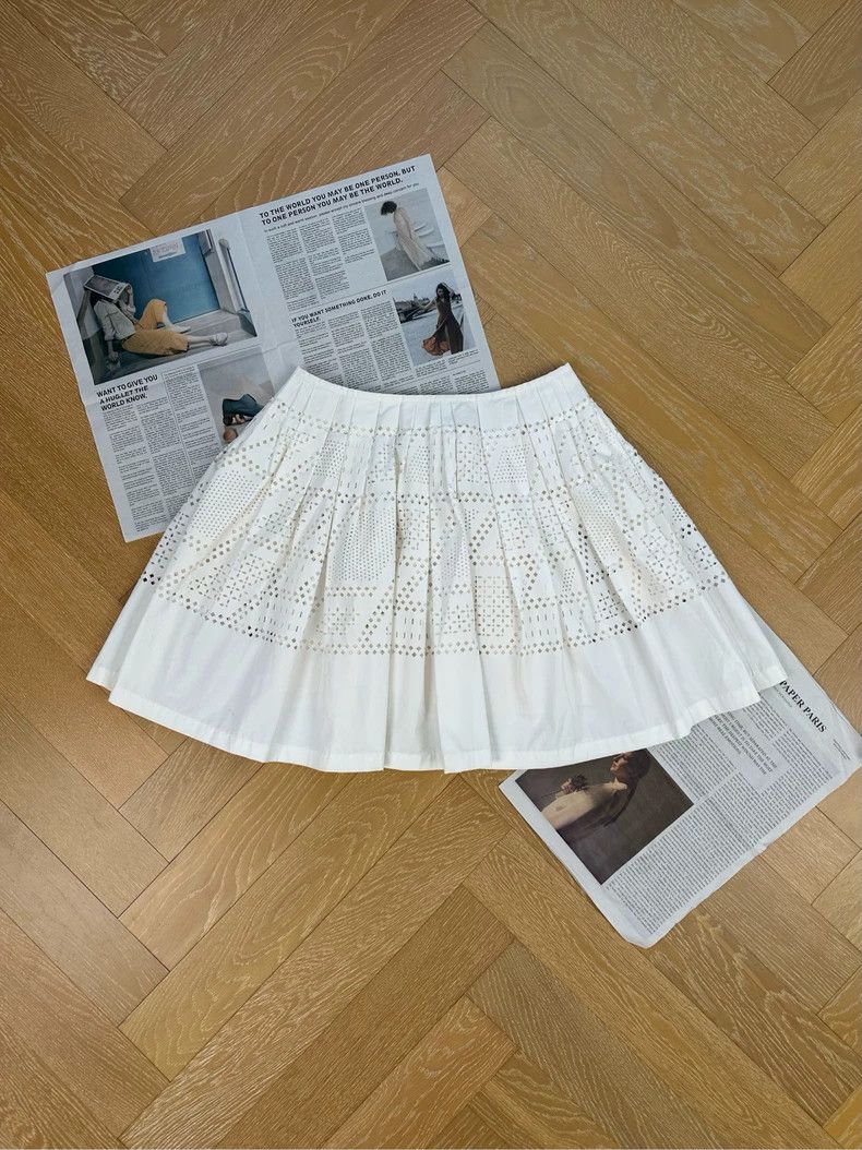 Fendi Fendi Women's White Hollow Out Skirt - dmc Size US 31 - 1 Thumbnail