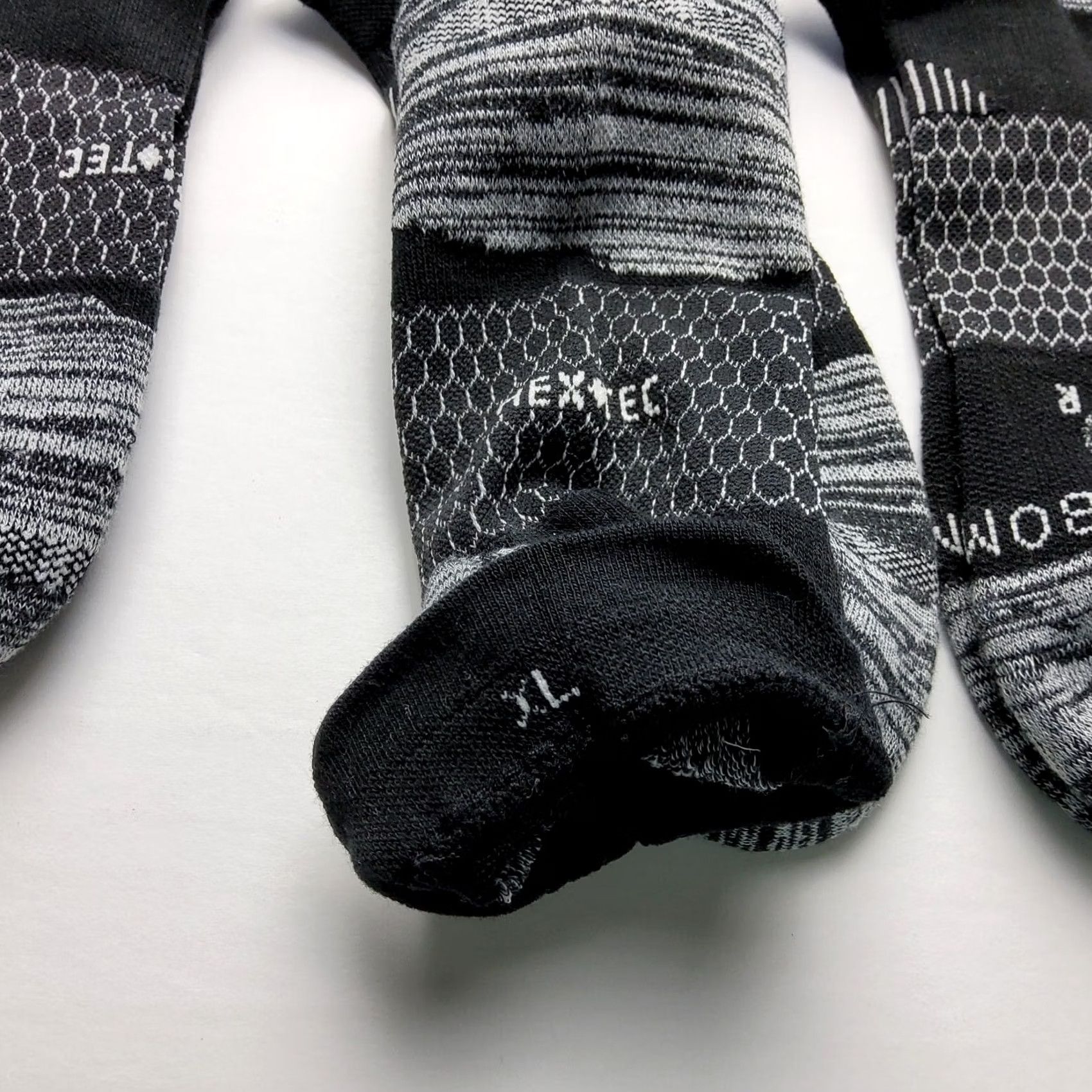 Vintage Bombas Hex-Tec Athletic Socks Lot Of 3 Size XL Black Men Socks Athletic Hex Tec Size ONE SIZE - 3 Thumbnail