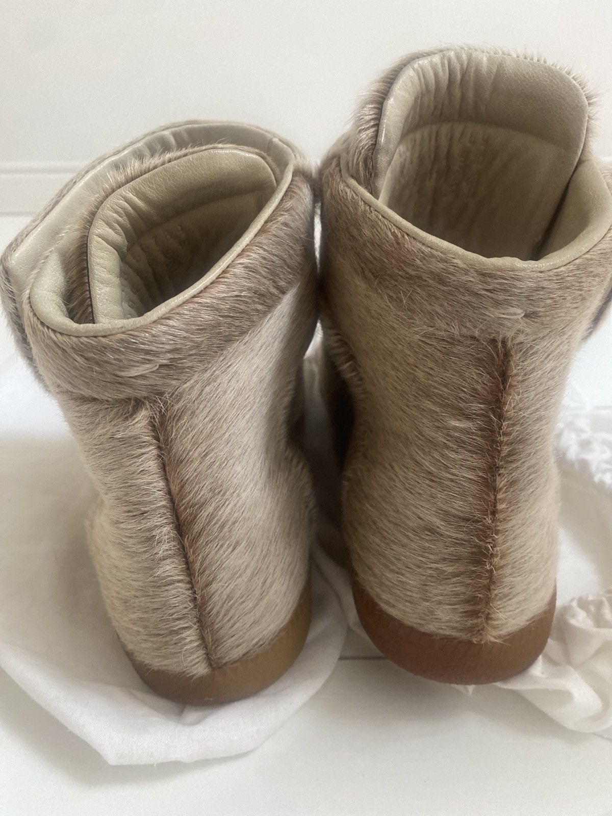 Maison Margiela Maison Martin Margiela Pony Hair Boots Beige Archive EU41 Size US 8 / EU 41 - 7 Thumbnail