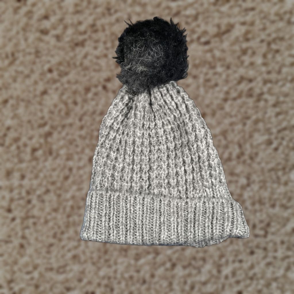 Banana Republic Banana Republic Beanie Toque Womens One Size Gray Knit Acrylic Blend Ski Pom Beanie Women One Size Gray Knit Acrylic Blend Outdoor Ski Womens Size ONE SIZE - 1 Thumbnail