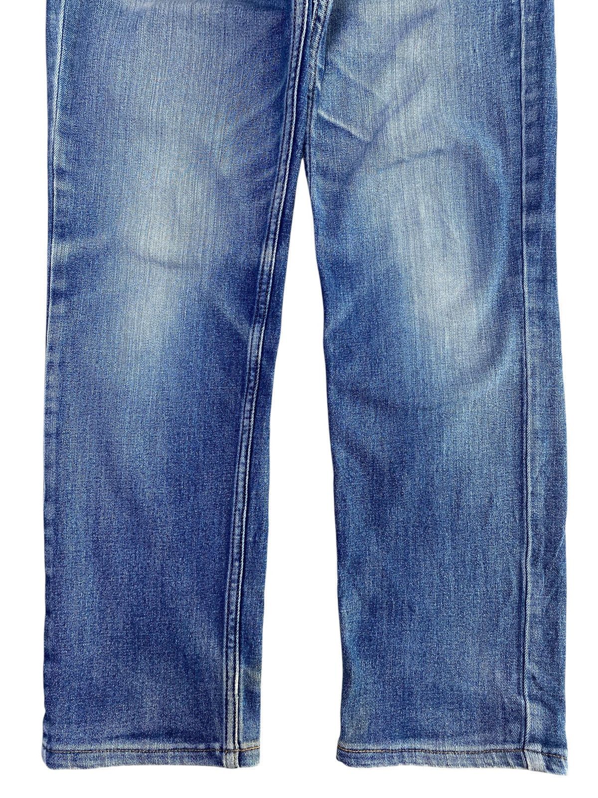 Levi's Vintage Levi’s 511 Faded Light Wash Style Loose Jeans Size US 29 - 9 Thumbnail