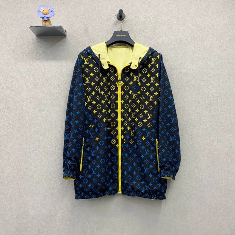 Louis Vuitton LV Printed Logo Gradient Jacket Size US S / EU 44-46 / 1 - 1 Thumbnail