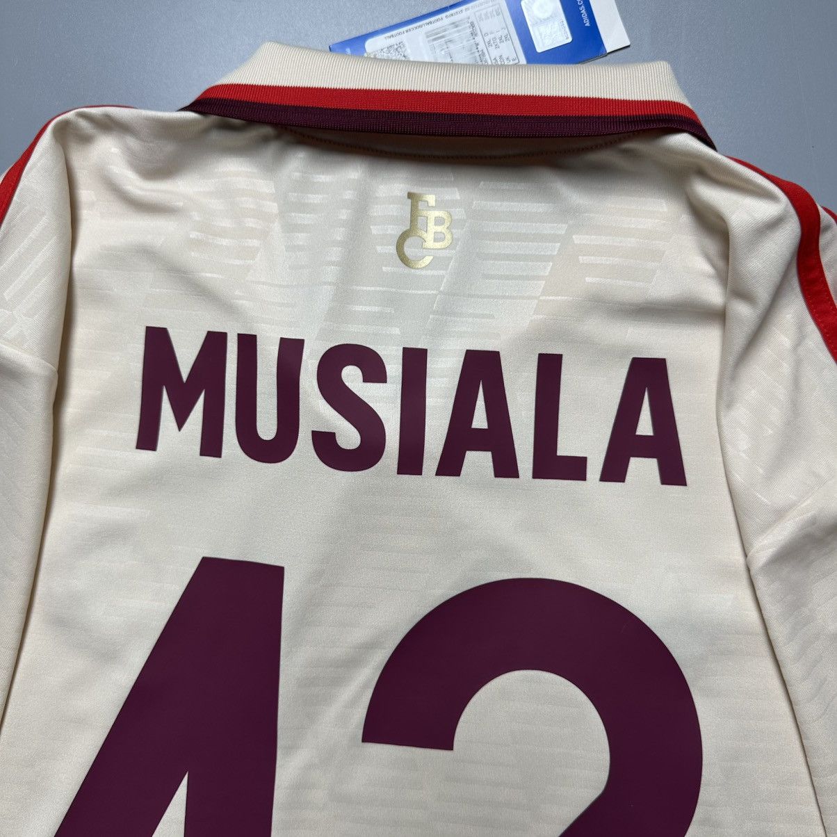 Vintage BAYERN ADIDAS 2024/2025 FOOTBALL THIRD JERSEY #42 MUSIALA Size US XXL / EU 58 / 5 - 11 Thumbnail