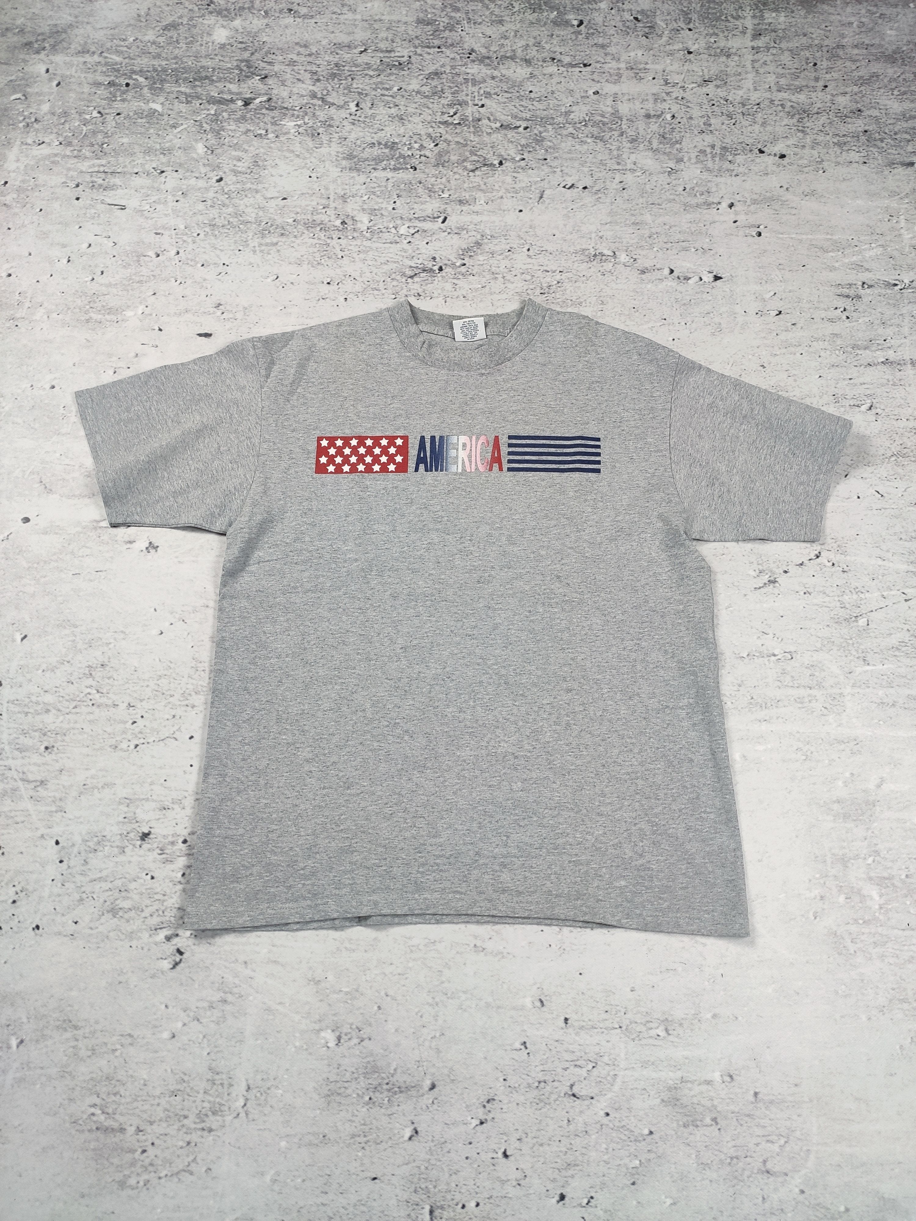 Vintage Vintage America USA t-shirt 90s 80s retro Size US L / EU 52-54 / 3 - 1 Thumbnail