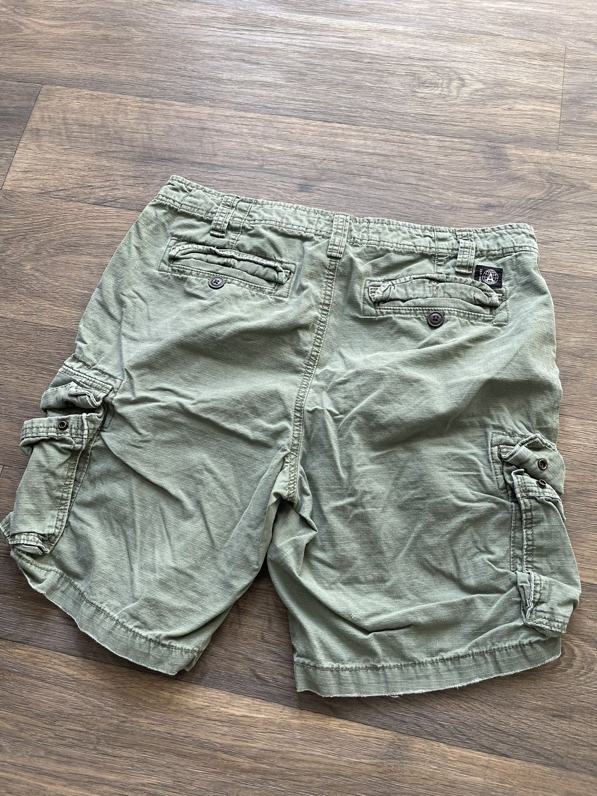 Aeropostale Thrashed/ Distressed Green Cargo Shorts Size US 36 / EU 52 - 4 Thumbnail