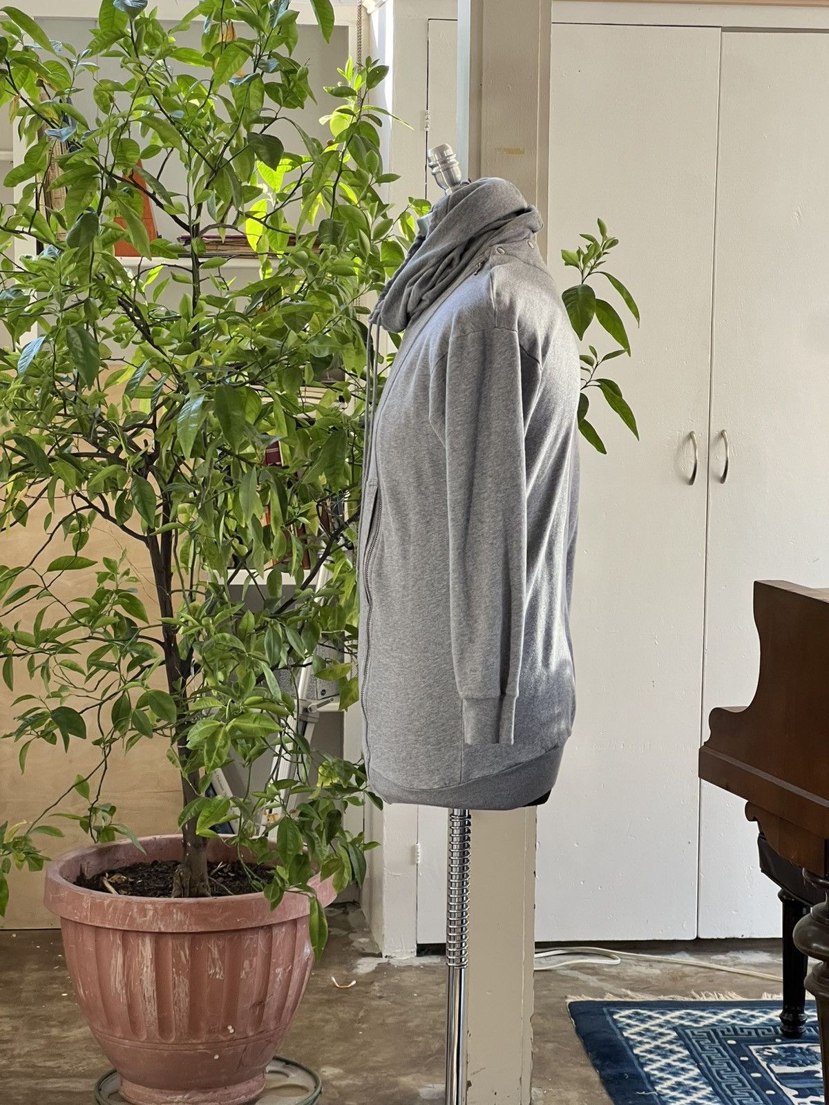 Maison Margiela mm6 margiela cowl neck hoodie Size XS / US 0-2 / IT 36-38 - 8 Thumbnail
