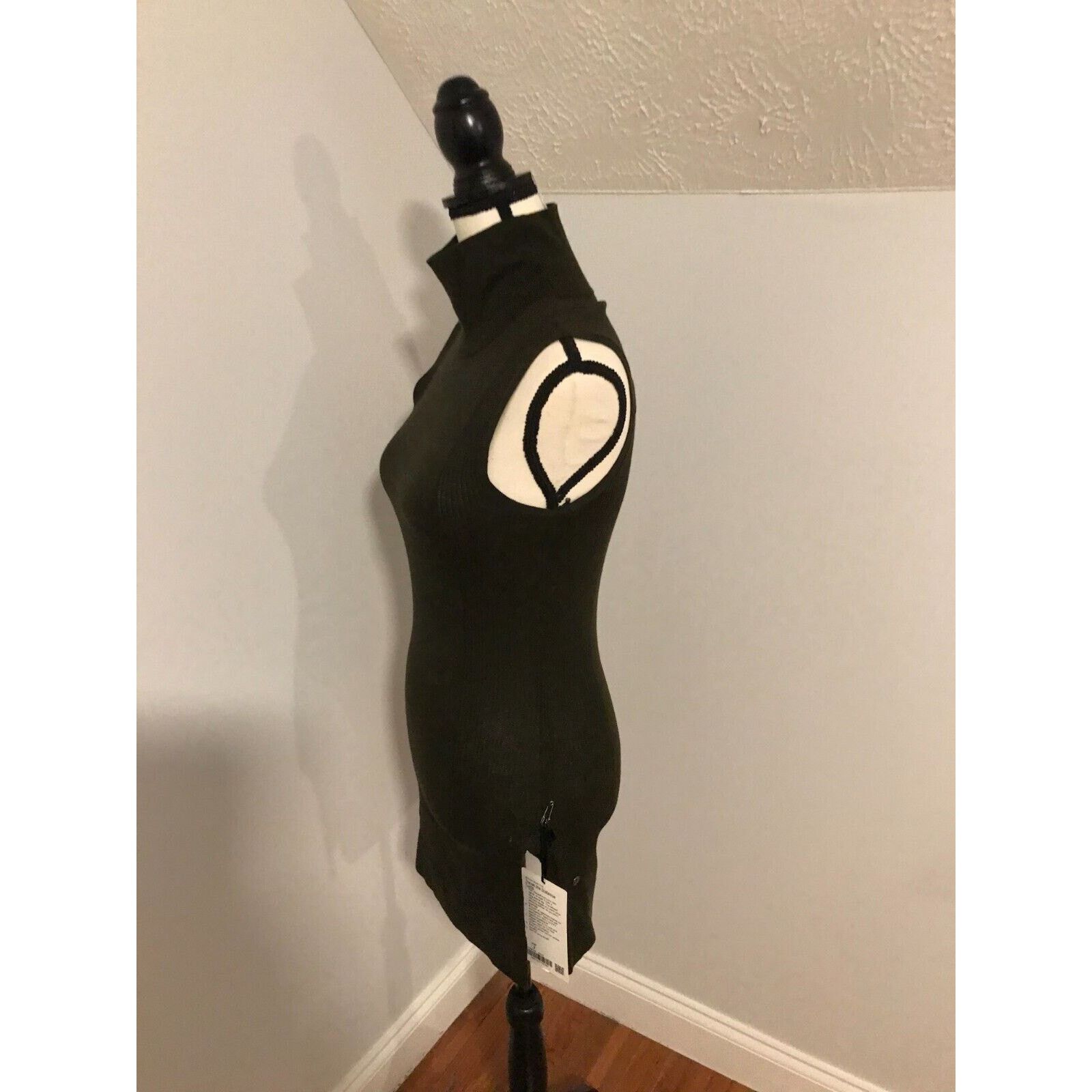 Lululemon Lululemon Travel the Distance Tunic Dark Olive - NWT Size XS / US 0-2 / IT 36-38 - 2 Thumbnail