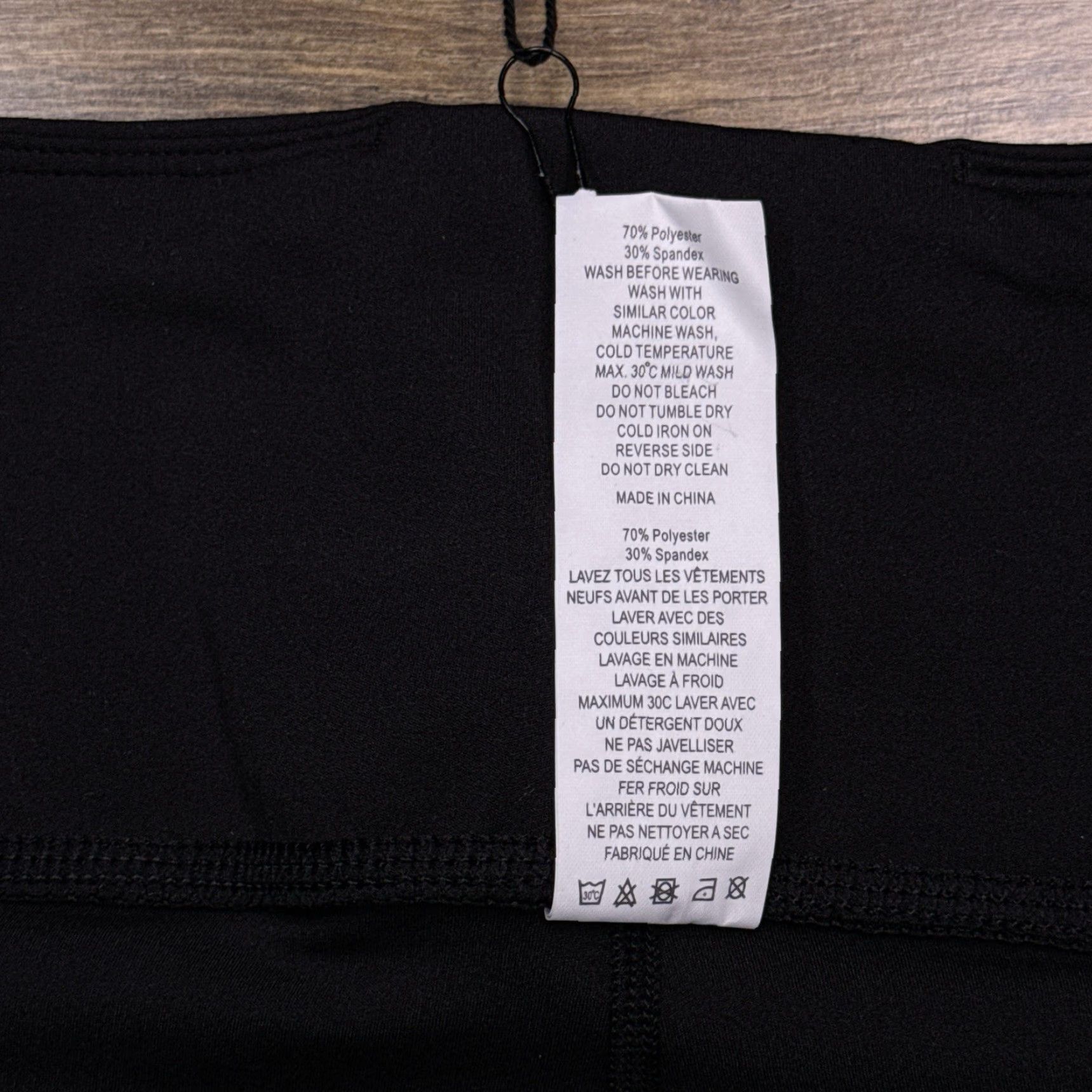 Vintage Zyia Active Leggings Women's 20 Black Reflective Serpent 28 Inch Hi Rise Skinny Inseam 26.5 in Activewear Yoga Gym & Training Size 42" / US 20 - 6 Thumbnail