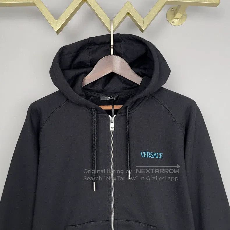 Versace Versace Heavy industry embroidered letter logo sweatshirt Size US M / EU 48-50 / 2 - 2 Thumbnail