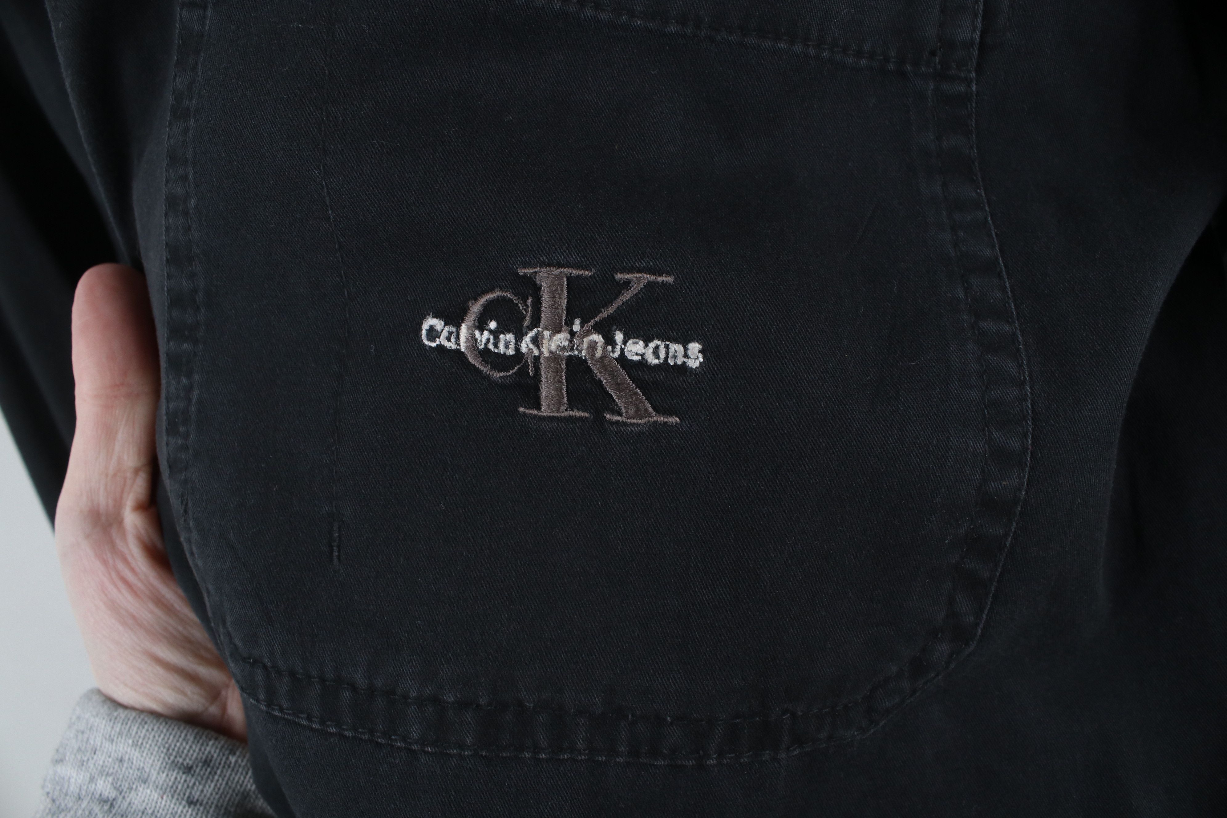Calvin Klein × Vintage Vintage 90s Calvin Klein Spell Baggy Fit Button Shirt Black Size US M / EU 48-50 / 2 - 4 Thumbnail