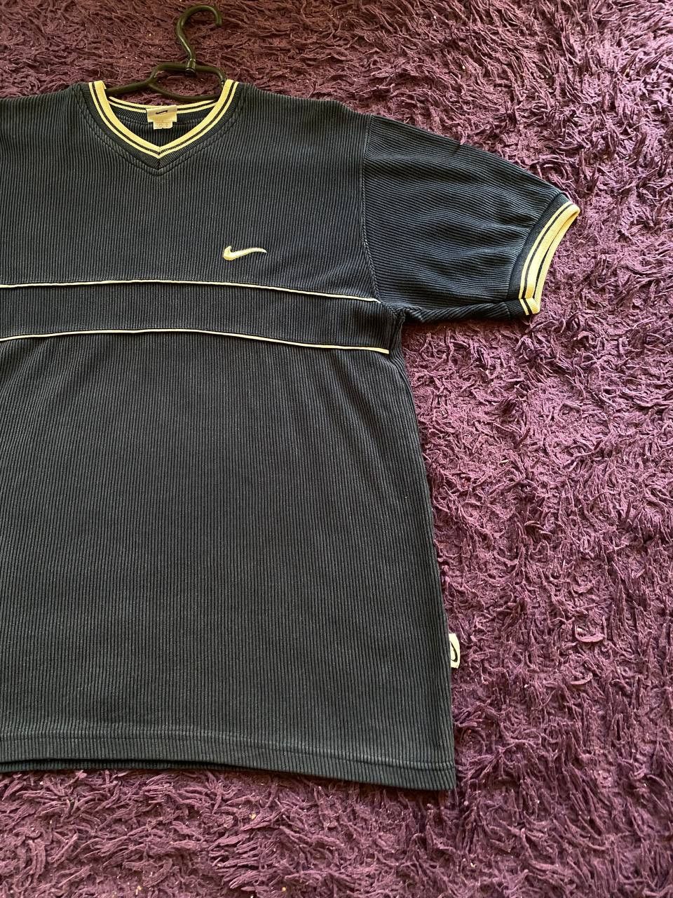 Nike × Vintage 90s Nike Swoosh Vintage Y2K Retro Tee T-Shirts size L Size US L / EU 52-54 / 3 - 15 Thumbnail