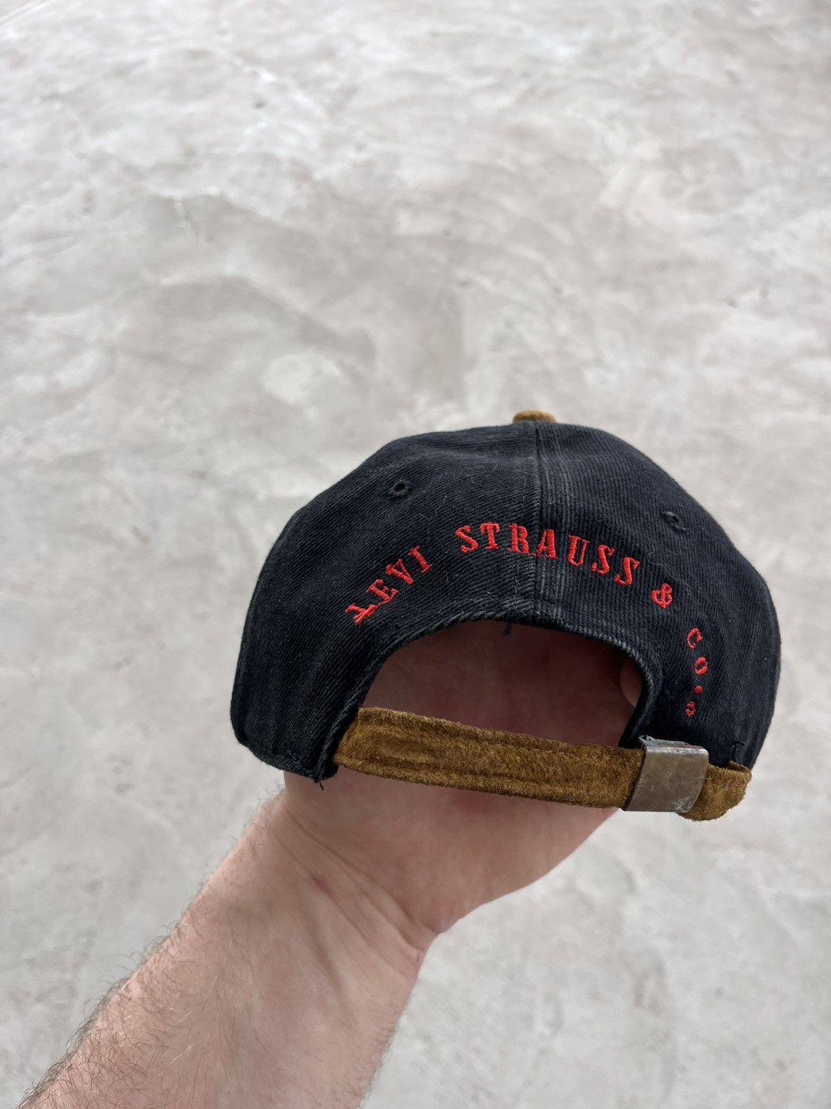 Levi's Vintage Levis 80s Cap Black Leather Visor Avantgarde Y2K Size ONE SIZE - 4 Thumbnail