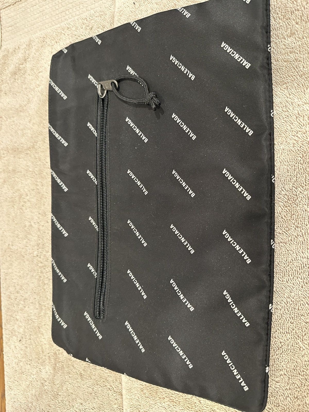Balenciaga Balenciaga Hand Clutch Bag All Over Logo Size ONE SIZE - 1 Thumbnail