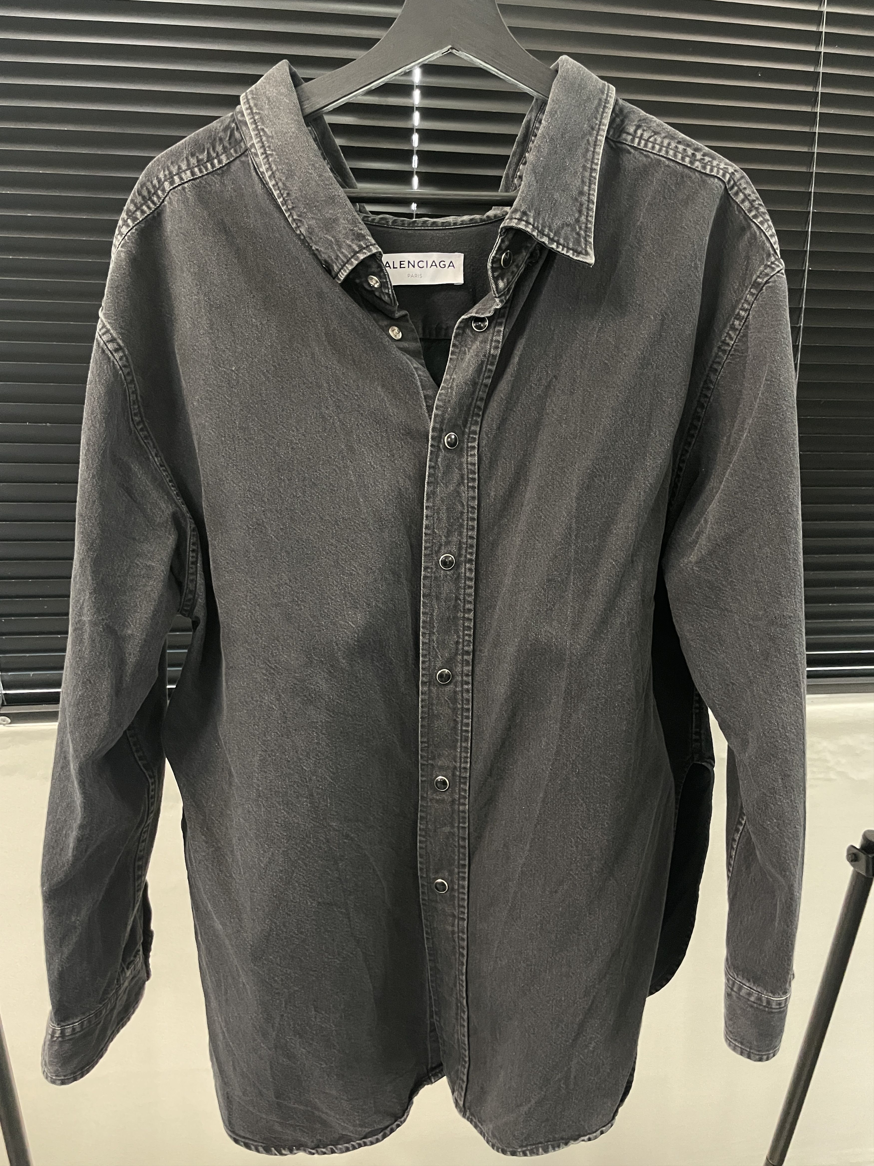 【美品】BALENCIAGA 20SS SWING CANADIAN SHIRT BALENCIAGA Swing Canadian Shirt In Check Print | Holt Renfrew