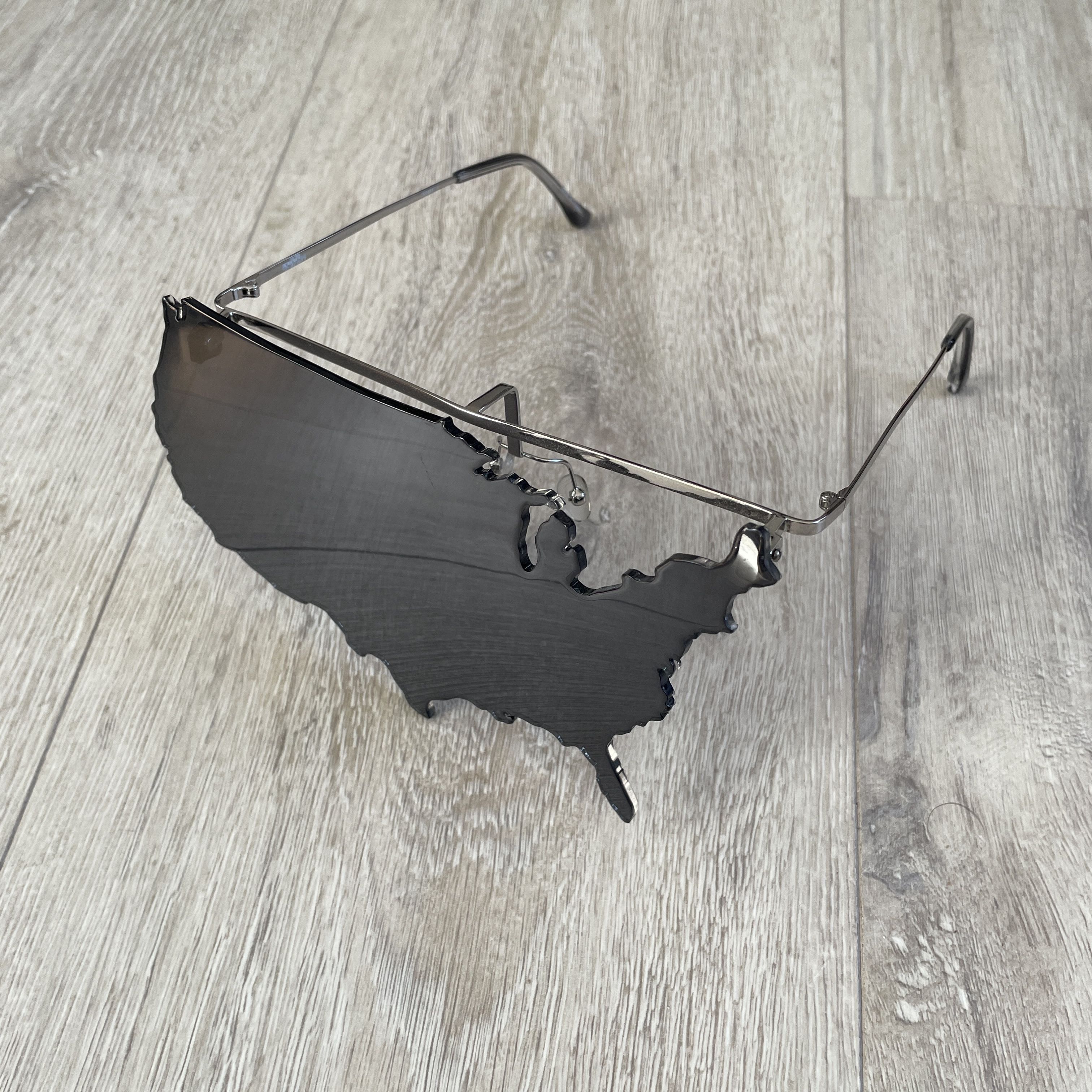 Jeremy Scott × Linda Farrow Jeremy Scott Linda Farrow USA map glasses Size ONE SIZE - 7 Thumbnail
