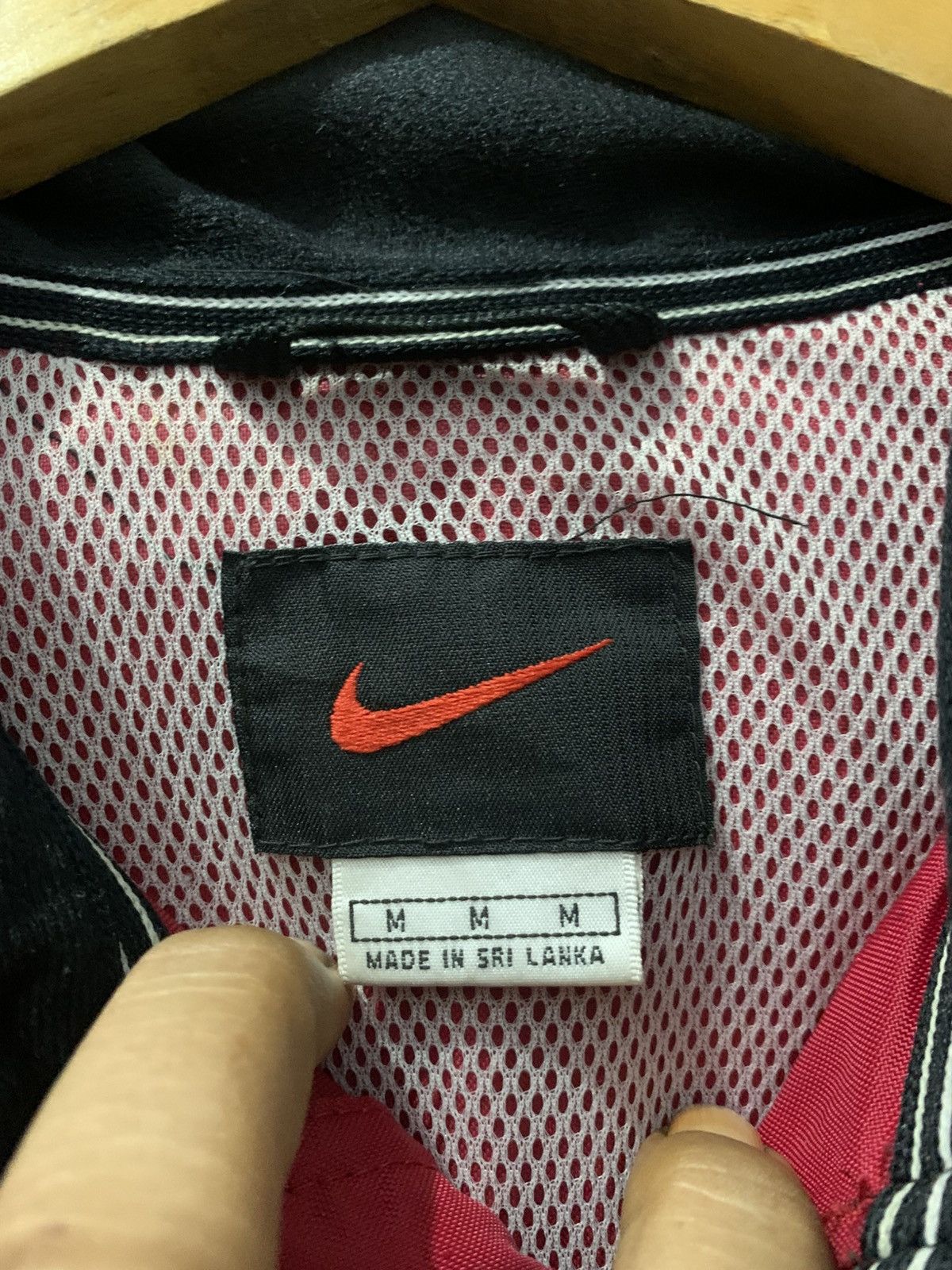 Nike Vintage Nike Windbreaker Cagoule Jacket Size US L / EU 52-54 / 3 - 9 Thumbnail