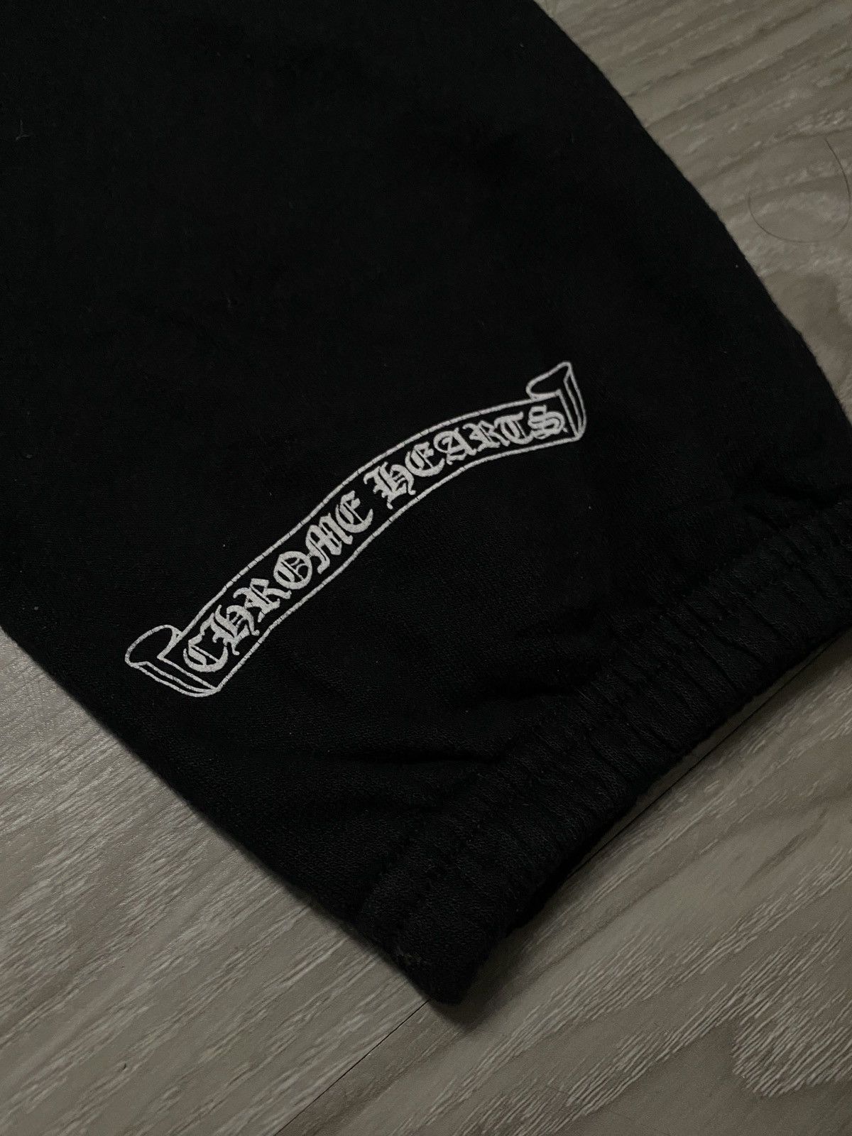 Chrome Hearts LIKE NEW - CEMETERY CROSS RED HORSESHOE SWEATPANTS JOGGER Size US 29 - 5 Thumbnail
