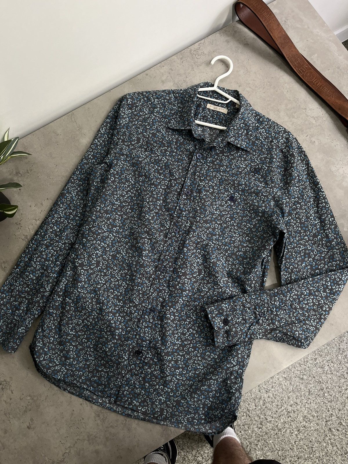 Burberry Burberry Brit made in Hong Kong flower printed shirt Size US S / EU 44-46 / 1 - 1 Thumbnail
