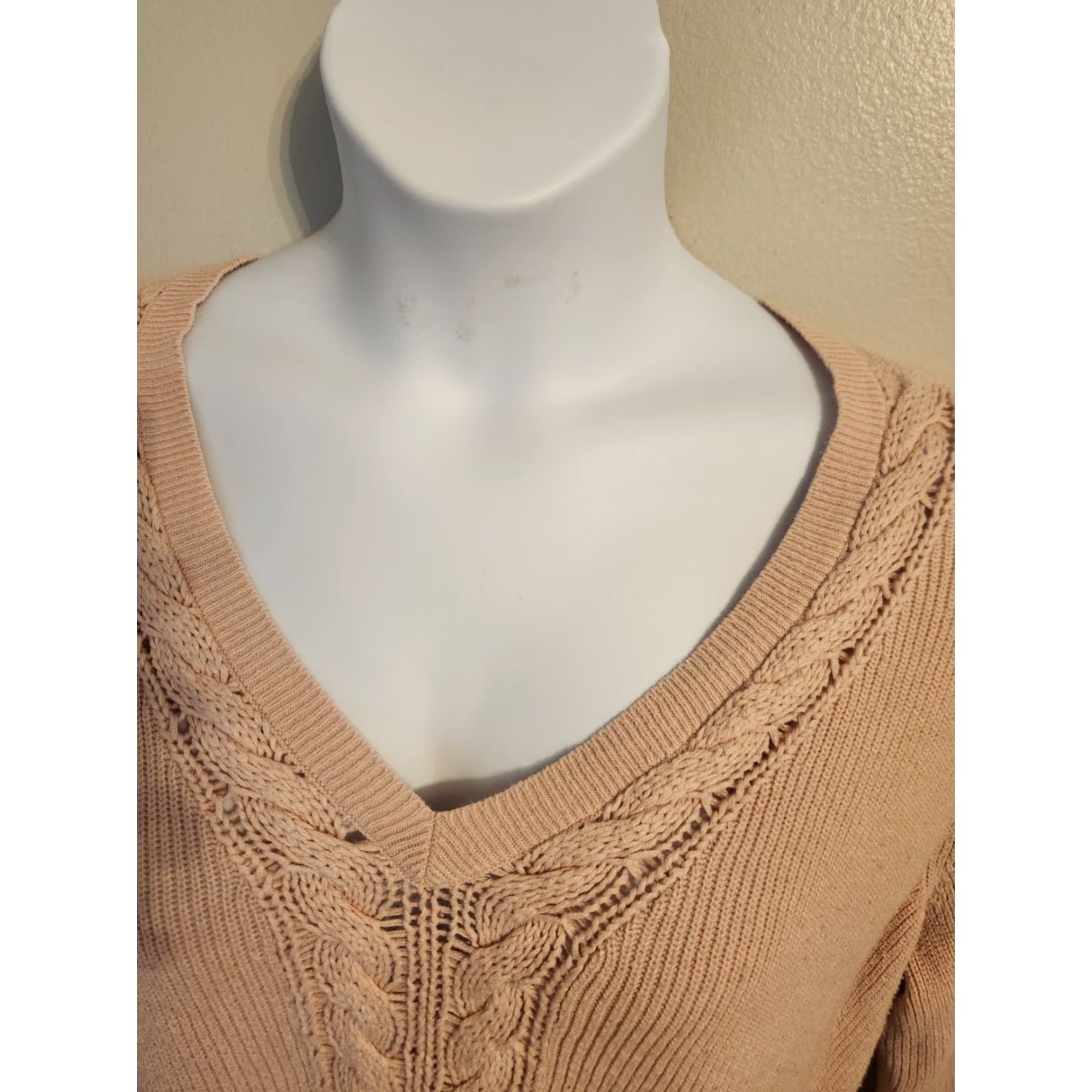 Avenue VINTAGE? No. Avenue Pink Cable-Knit Sweater Long Sleeve 2X Pullover Womens Plus Size V-Neck Knit Shirt? Size XXL / US 16-18 / IT 52-54 - 2 Thumbnail