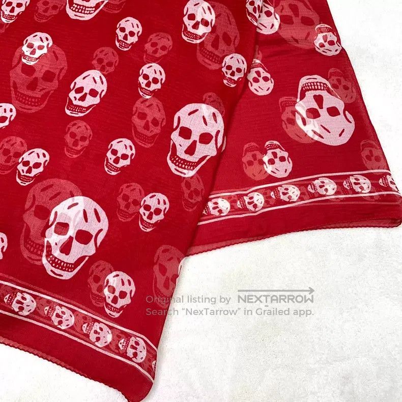 Alexander McQueen Alexander Mcqueen Red skull full of mulberry silk scarf Size ONE SIZE - 6 Thumbnail