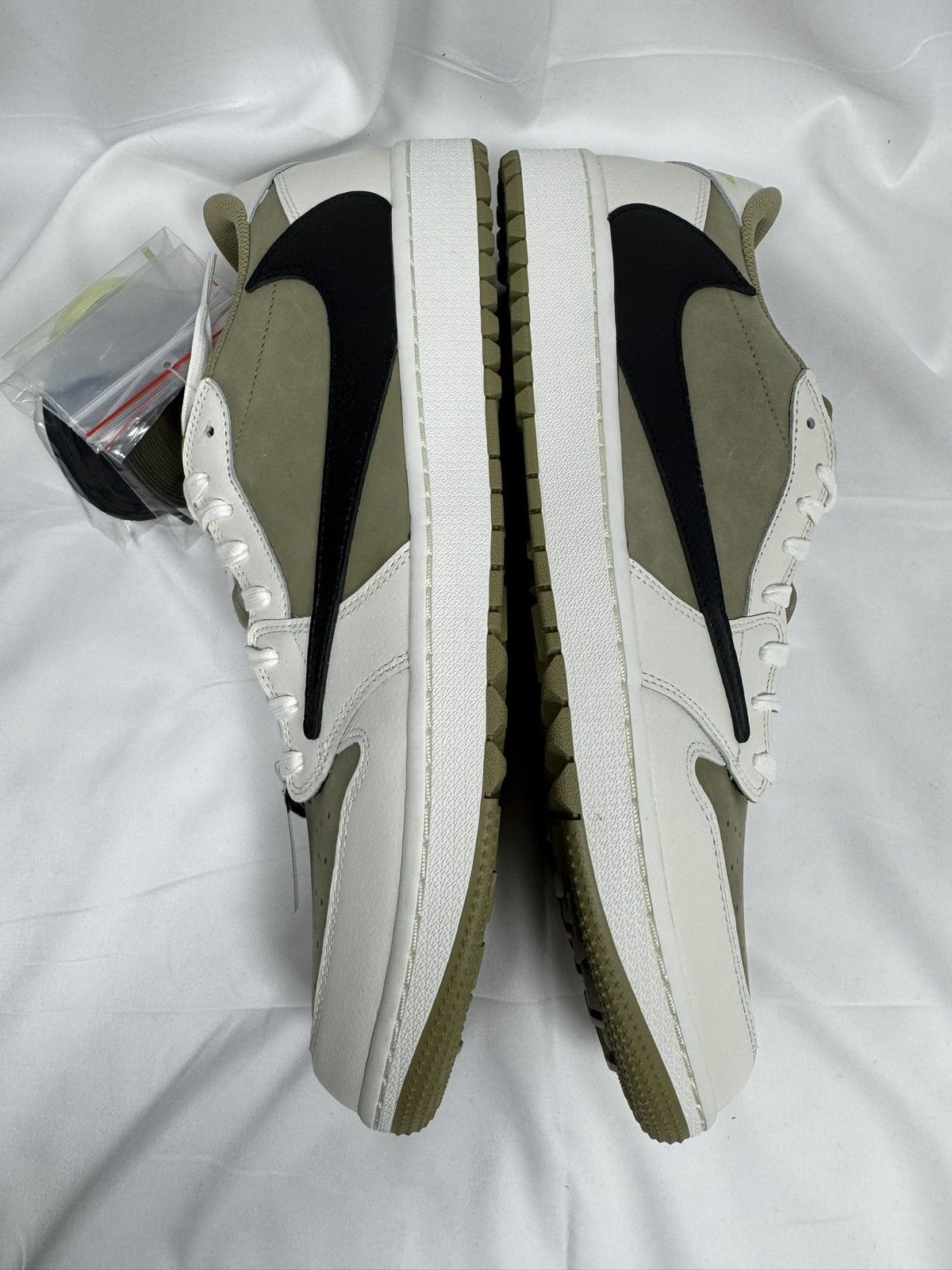 Nike Nike Air Jordan 1 Low Golf x Travis Scott Olive FZ3124 Size US 15 / EU 48 - 13 Thumbnail