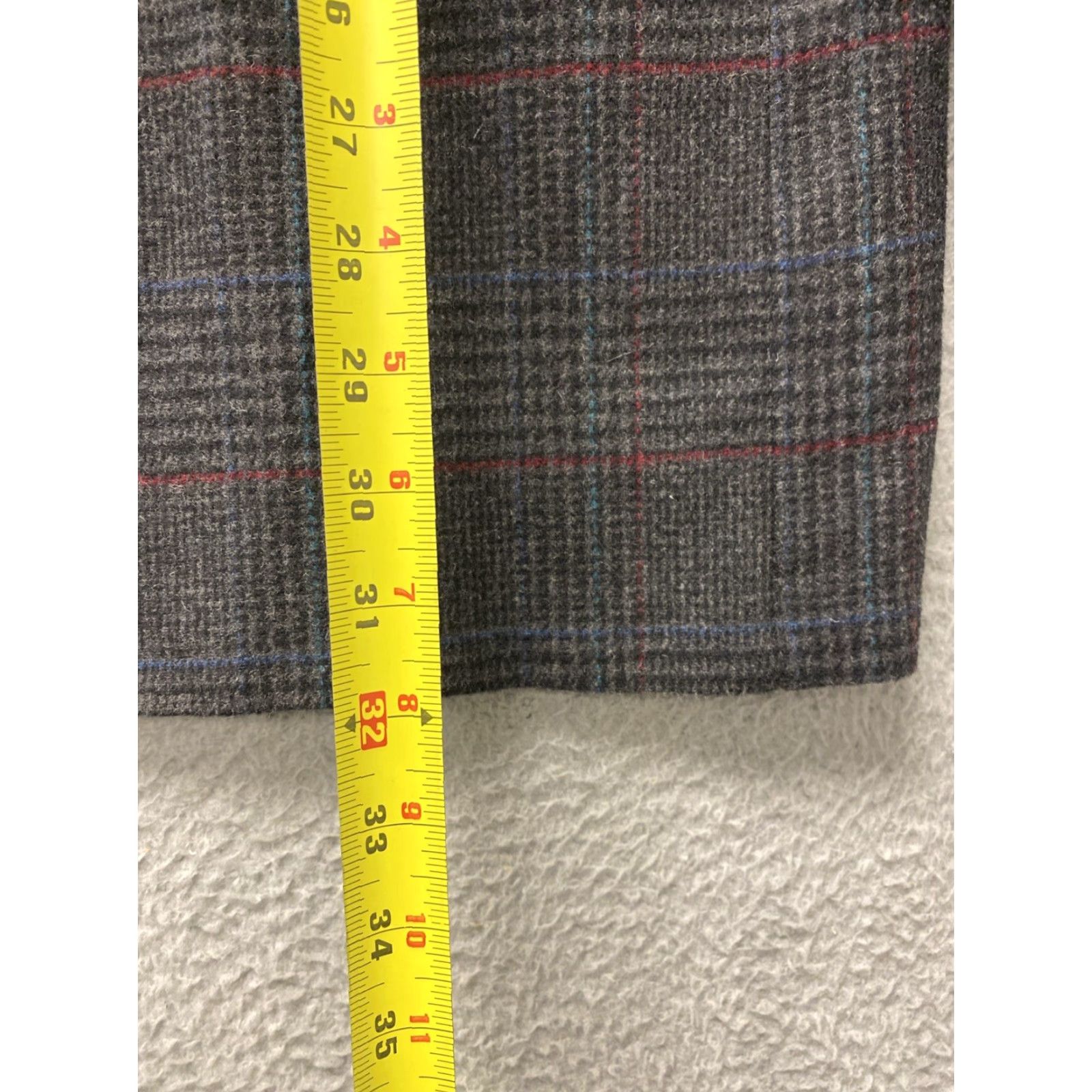 Palmes Arnold Palmer Sport Coat Mens 44R Gray Plaid Wool 2 Button /76-73 Shirt Jacket Blazer Classic Notch London 100% Virgin Wool Dry Clean Only Mens Size 44R - 6 Thumbnail