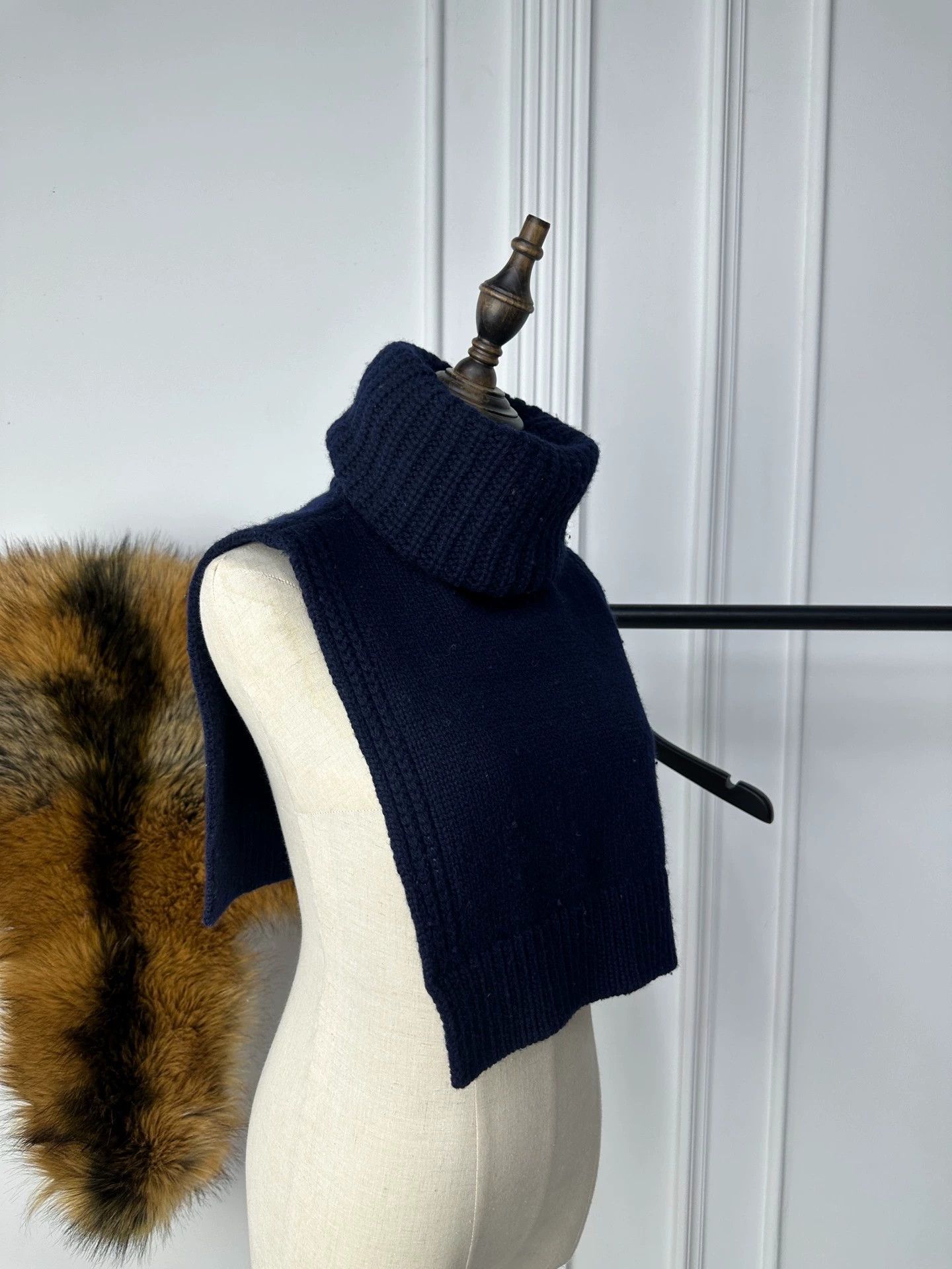 小物 TAKAHIRO MIYASHITA The Soloist neckscarf Takahiromiyashita The Soloist. Takahiromiyashita the Soloist 19AW