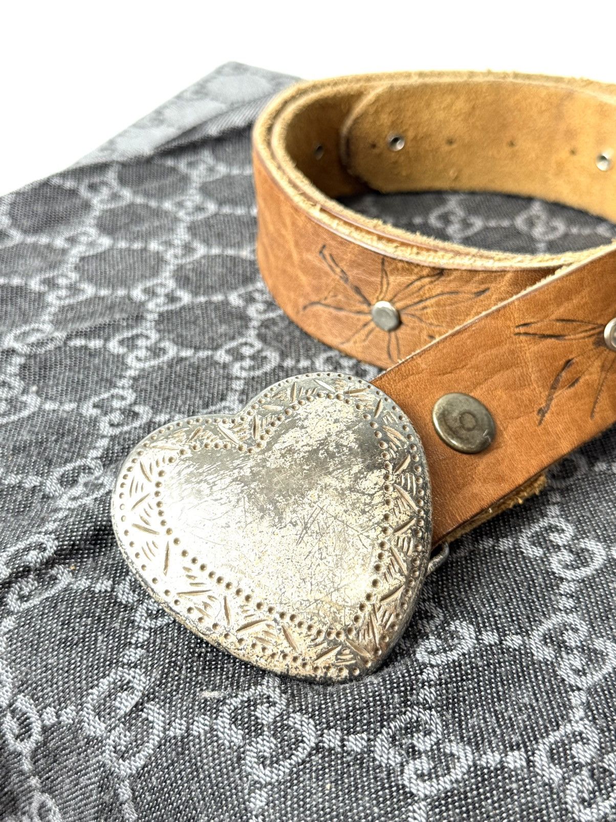 Cowboy Equipment Vintage Metal Heart Leather Cowboy Belt Western American Size ONE SIZE - 2 Thumbnail
