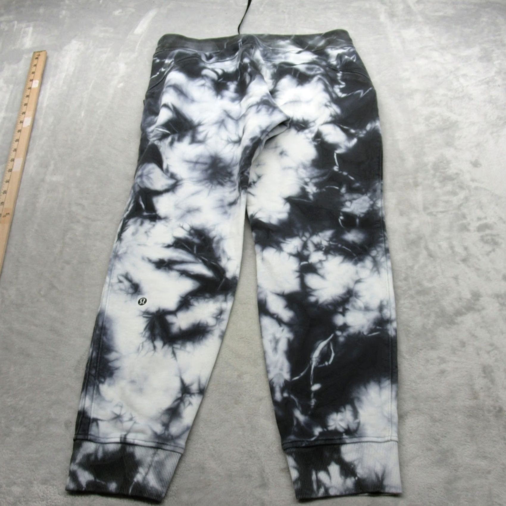 Lululemon Lululemon Pants Womens 12 Gray White Tie Dye Drawstring Waist Down Jogger 33x27 Size 34" / US 12 / IT 48 - 3 Thumbnail