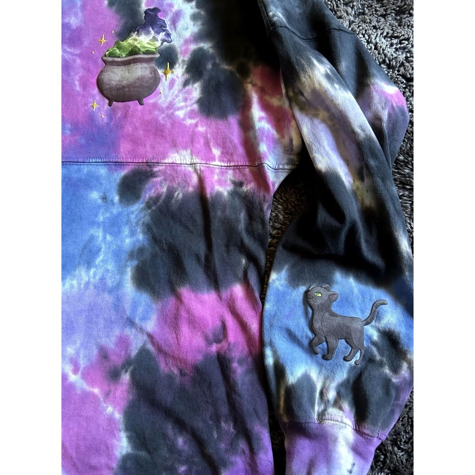 Disney Disney Spirit Jersey Hocus Pocus Tonight We Fly Sweatshirt Adults M Tie Dye Multicolor Pullover Long Sleeve Graphic Print Mens Womens Size M / US 6-8 / IT 42-44 - 4 Thumbnail