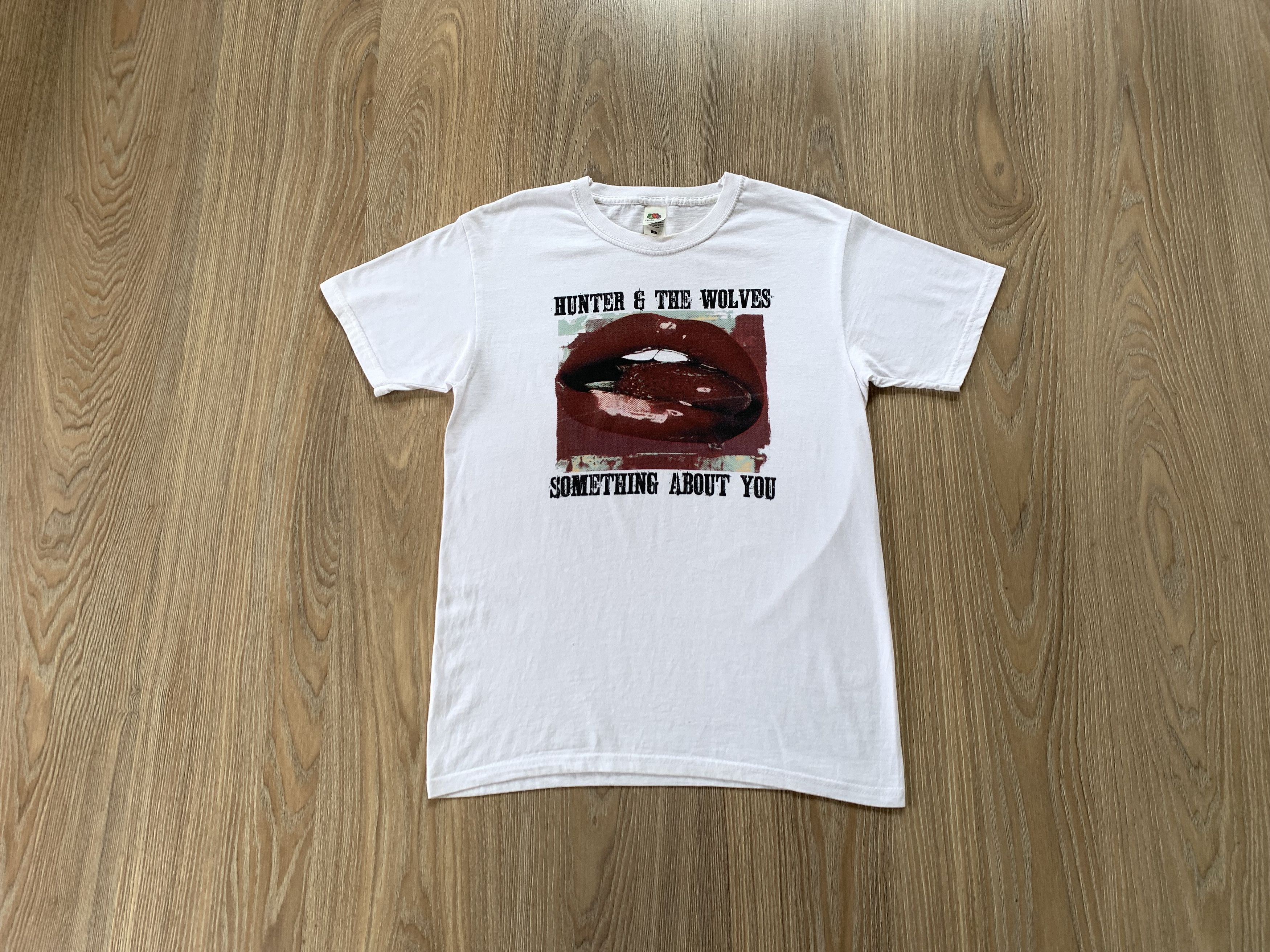 Band Tees × Fruit Of The Loom Hunter & The Wolves Big Logo T-Shirt Size US S / EU 44-46 / 1 - 1 Thumbnail