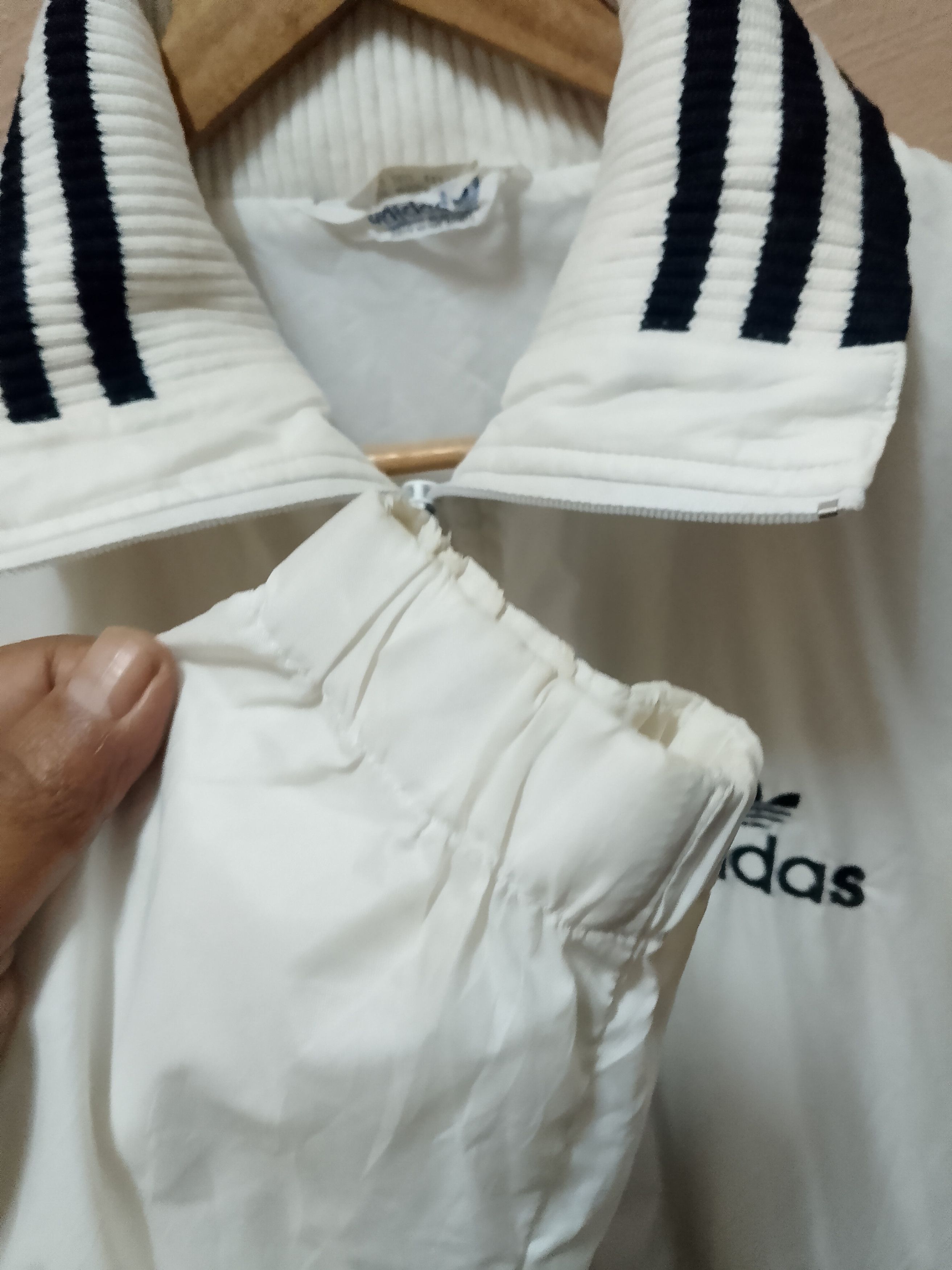 Adidas Vintage adidas windbreaker Size US M / EU 48-50 / 2 - 4 Thumbnail