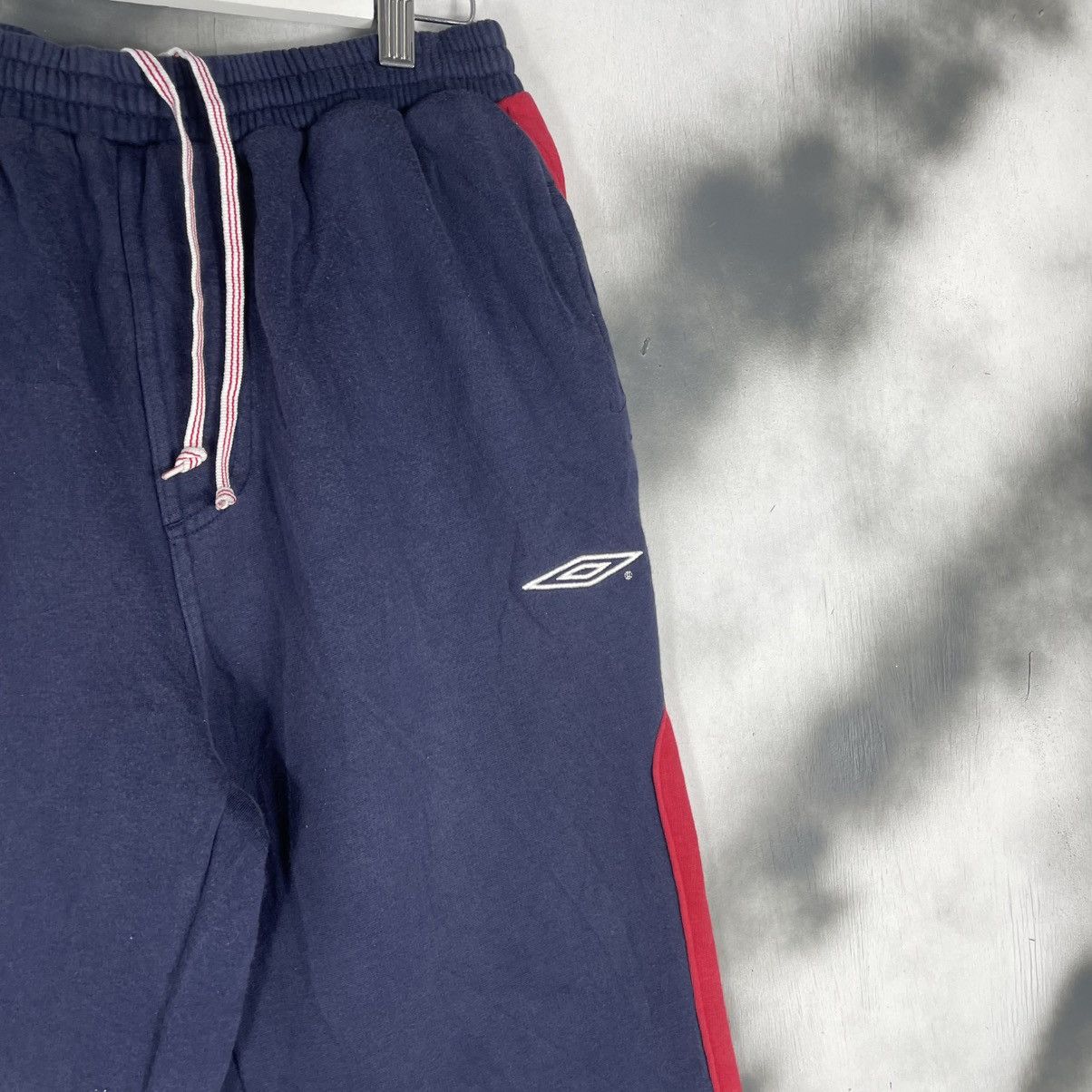 Umbro × Vintage VINTAGE UMBRO ENGLAND THREE LIONS SWEATPANTS Size US 30 / EU 46 - 6 Thumbnail