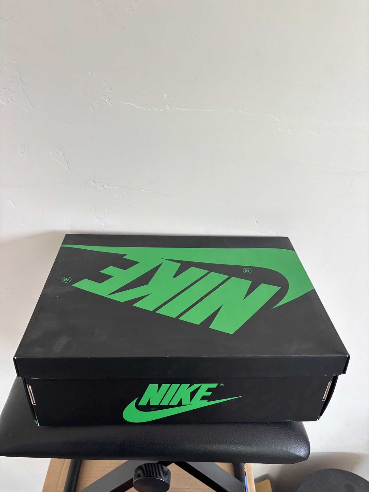 Jordan Brand Jordan 1 High Lucky Green 2023 Size US 9 / EU 42 - 8 Thumbnail